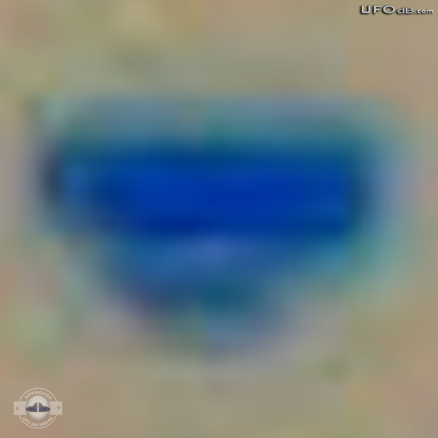 Sundown picture capture UFO near Ipanema beach | Brazil April 21 2011 UFO Picture #344-6