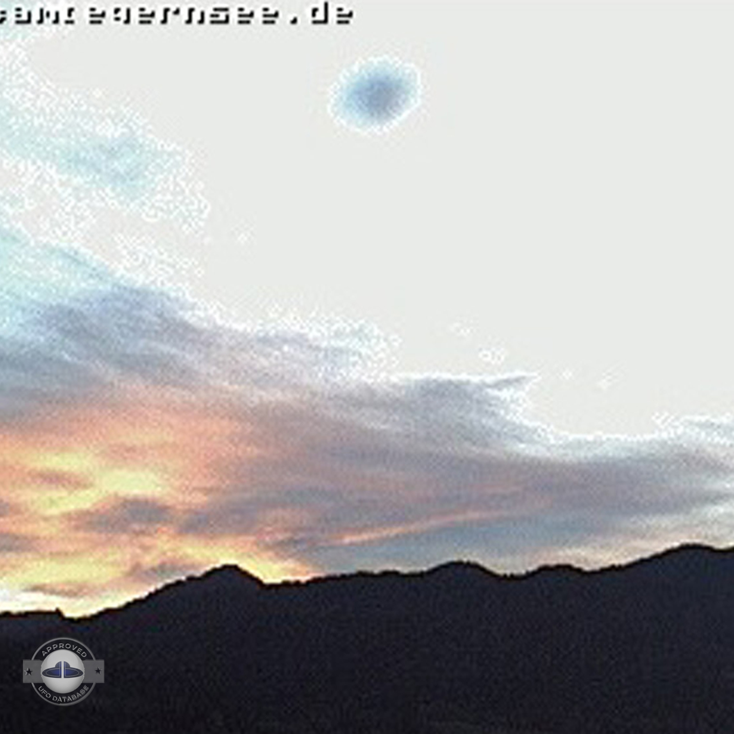UFO captured by webcamtegernsee.de Live Web Cam | Tegernsee Lake 2010 UFO Picture #196-3