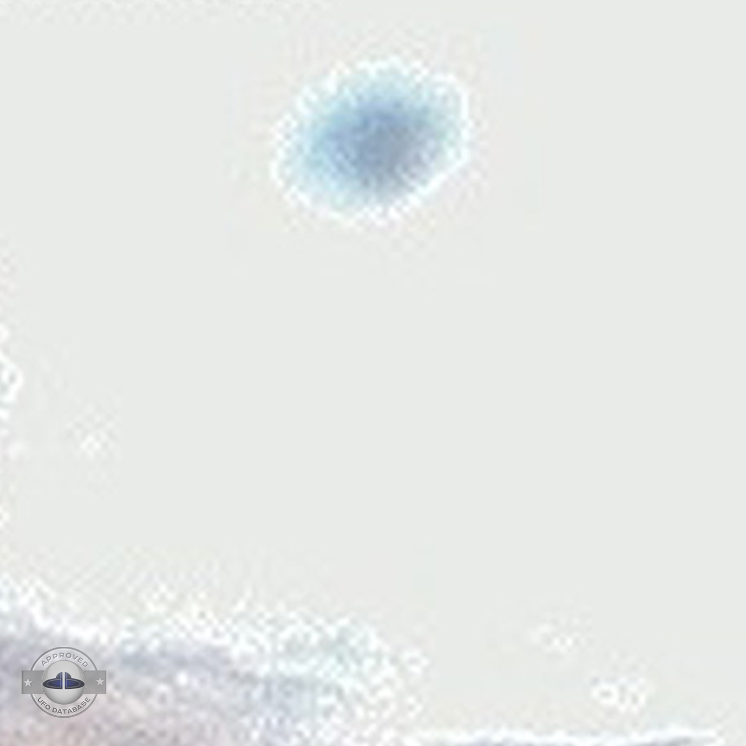 UFO captured by webcamtegernsee.de Live Web Cam | Tegernsee Lake 2010 UFO Picture #196-4