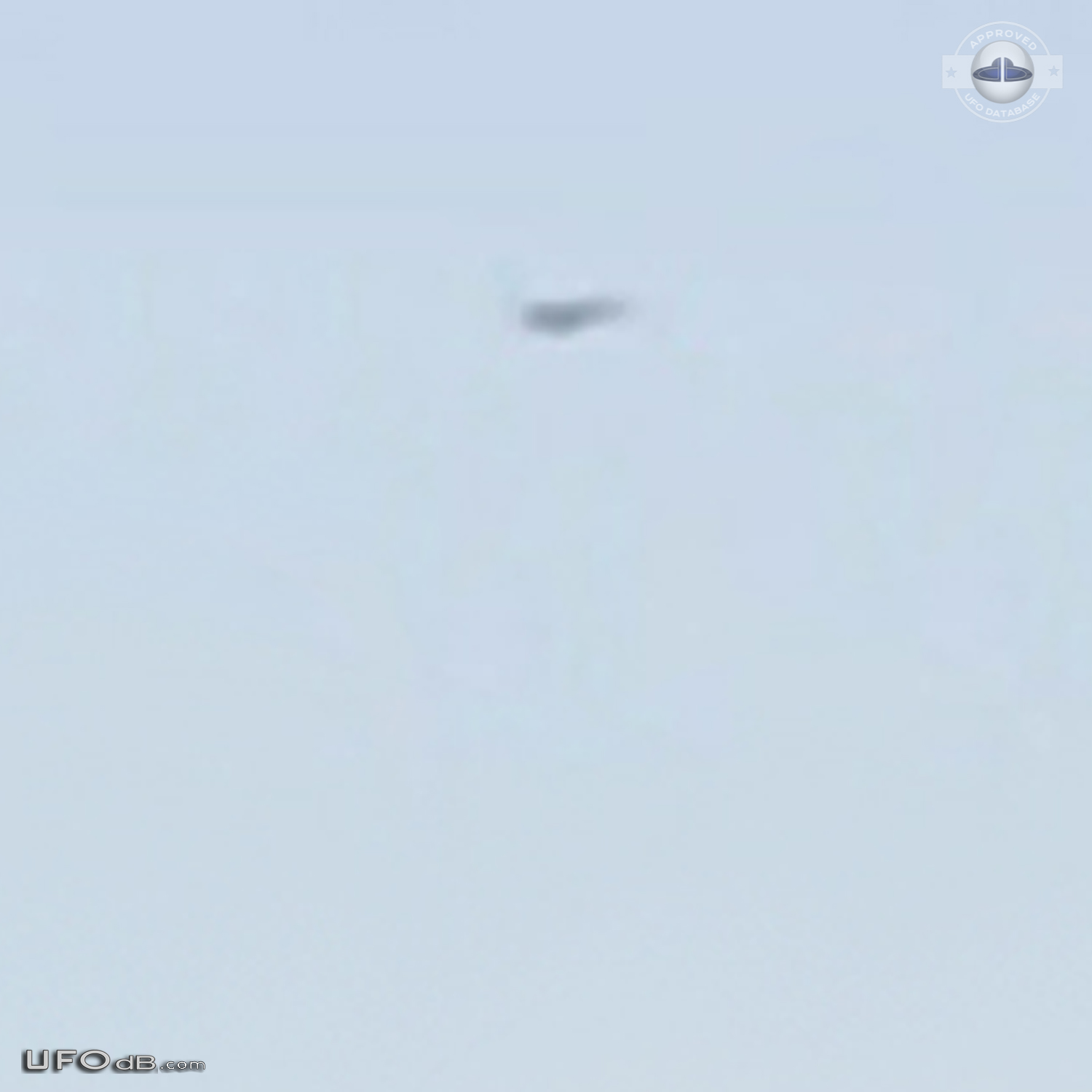 Triangular UFO passed over Warrior on a horse statue in Skopje Macedon UFO Picture #847-3