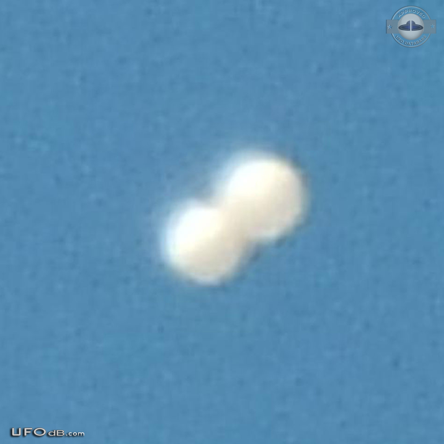 Twin sphere UFO caught on picture over Bradford west Yorkshire UK 2012 UFO Picture #486-2