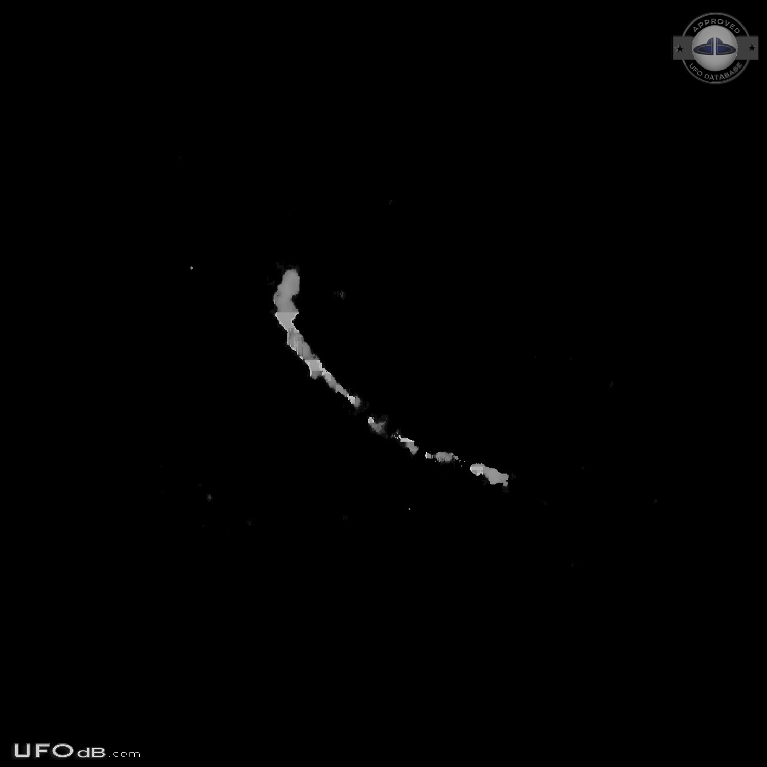 Two light balls UFOs on top of one another in Kent Ohio USA 2015 UFO Picture #687-1