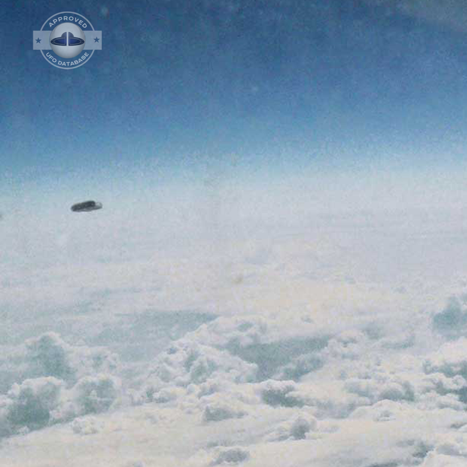 UFO picture Sighting from RyanAir airplane - Portugal UK - May 2010 UFO Picture #93-3