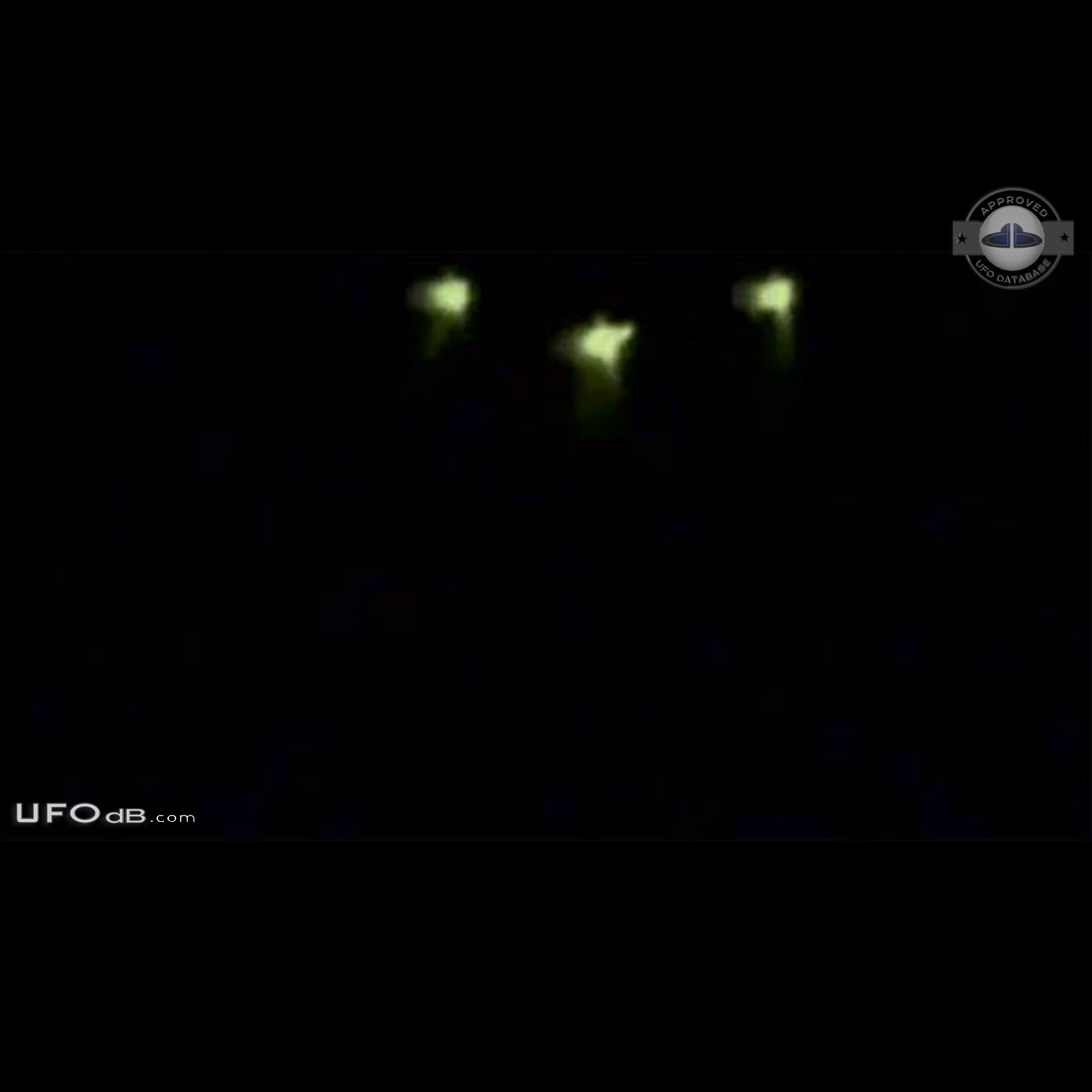 UFO Pictures from Nikita Tomin showed three green-shaded lights UFO Picture #747-1