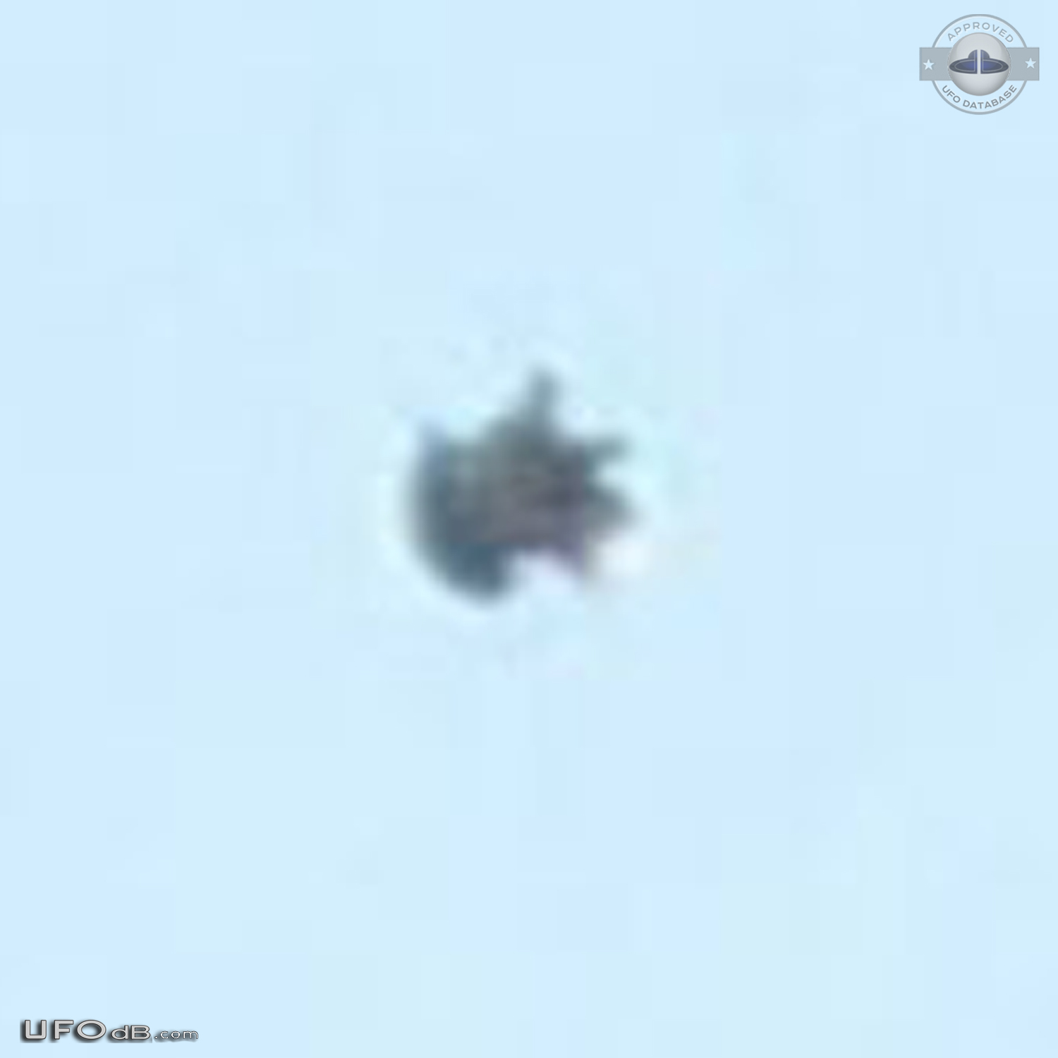 UFO caught on picture in Calle Arco de Palacio Toledo Spain 2015 UFO Picture #739-8
