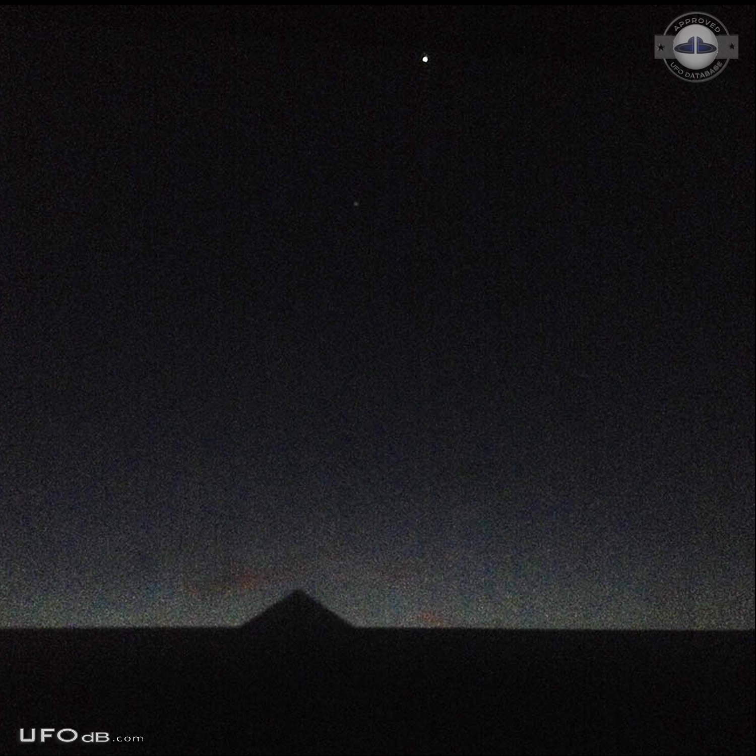 UFO first seen on 16 then seen again 17 oct 2015 - Providence Village  UFO Picture #733-1