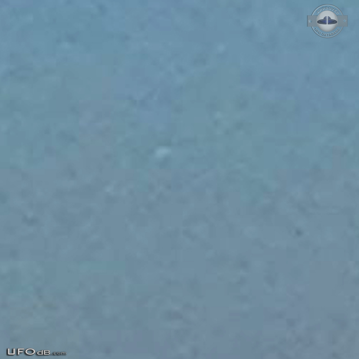 UFO is stationary above a walmart over Ponce in Puerto Rico March 2015 UFO Picture #667-4