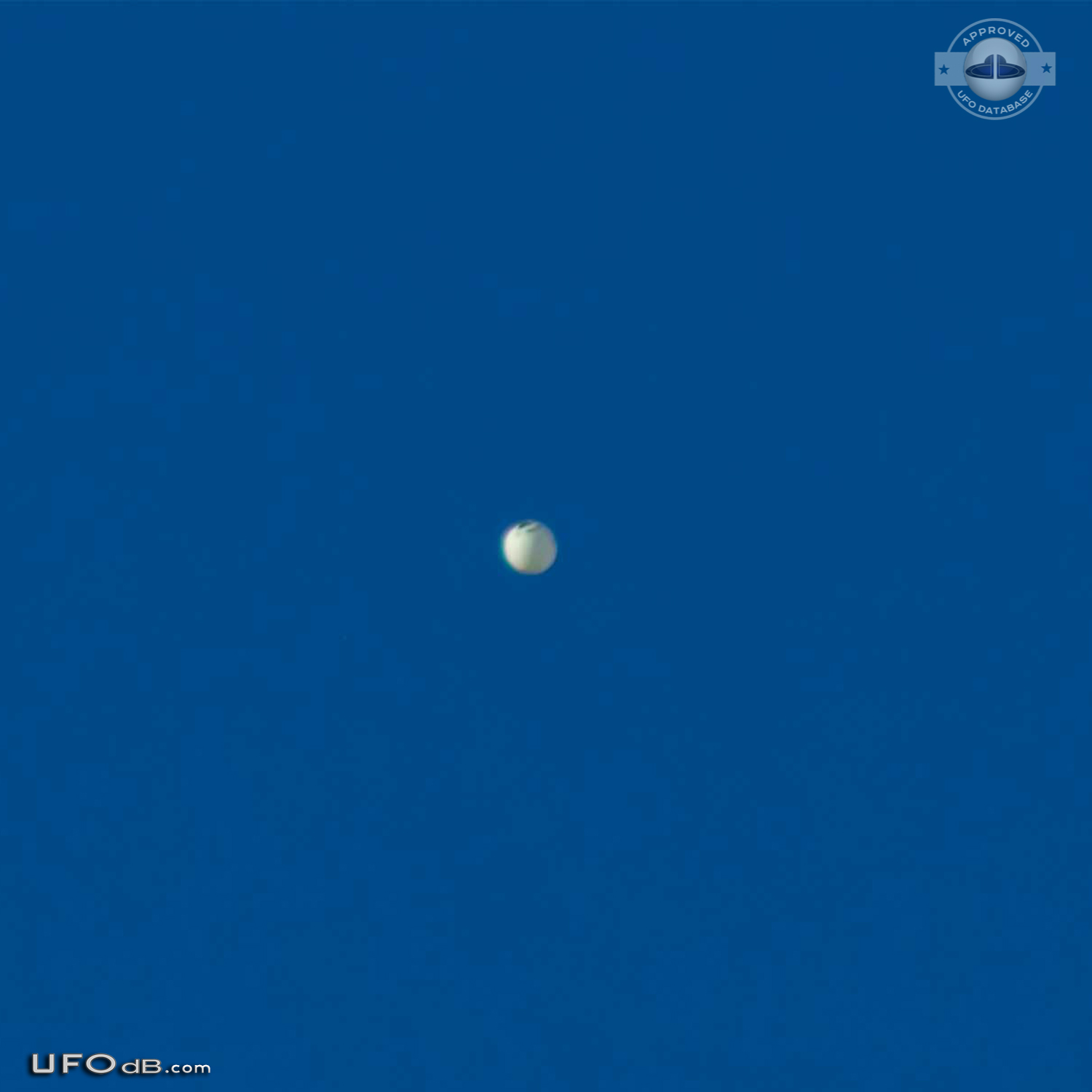 UFO moving fast at high altitude in Avaré, São Paulo, Brazil Jan 2015 UFO Picture #611-2