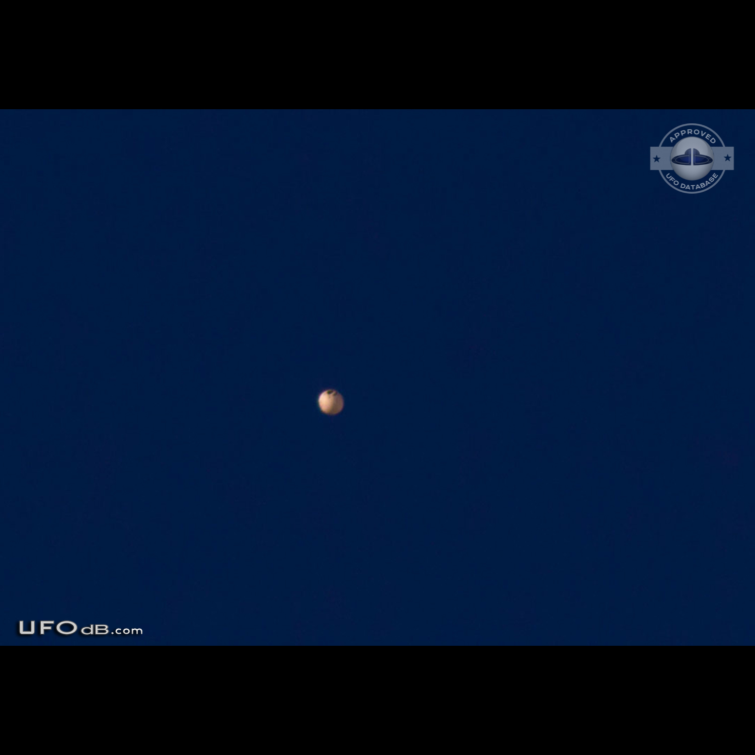 UFO moving fast at high altitude in Avaré, São Paulo, Brazil Jan 2015 UFO Picture #611-3