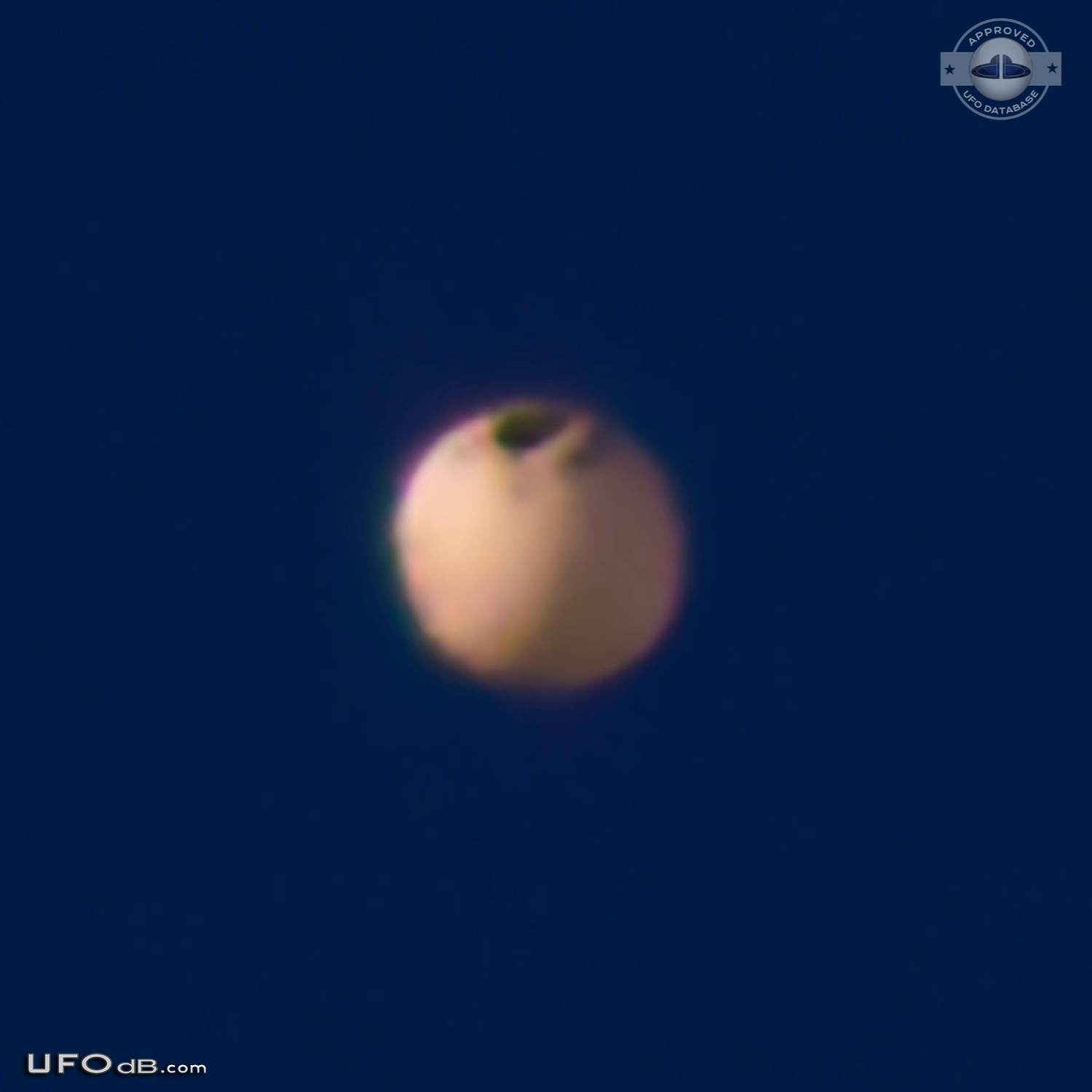 UFO moving fast at high altitude in Avaré, São Paulo, Brazil Jan 2015 UFO Picture #611-4