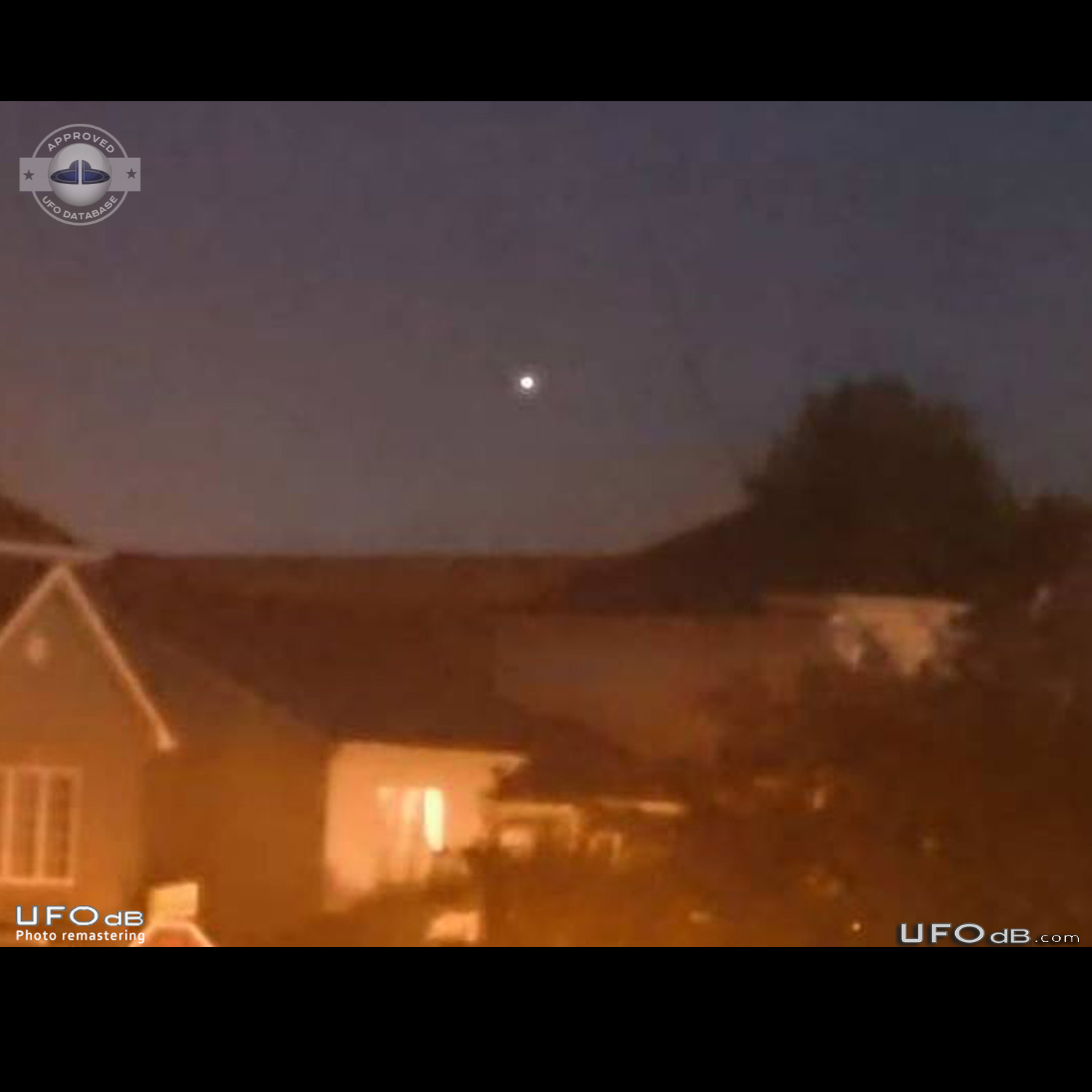 UFO moving slowly at low altitude followed by persistent hum St-Consta UFO Picture #827-1