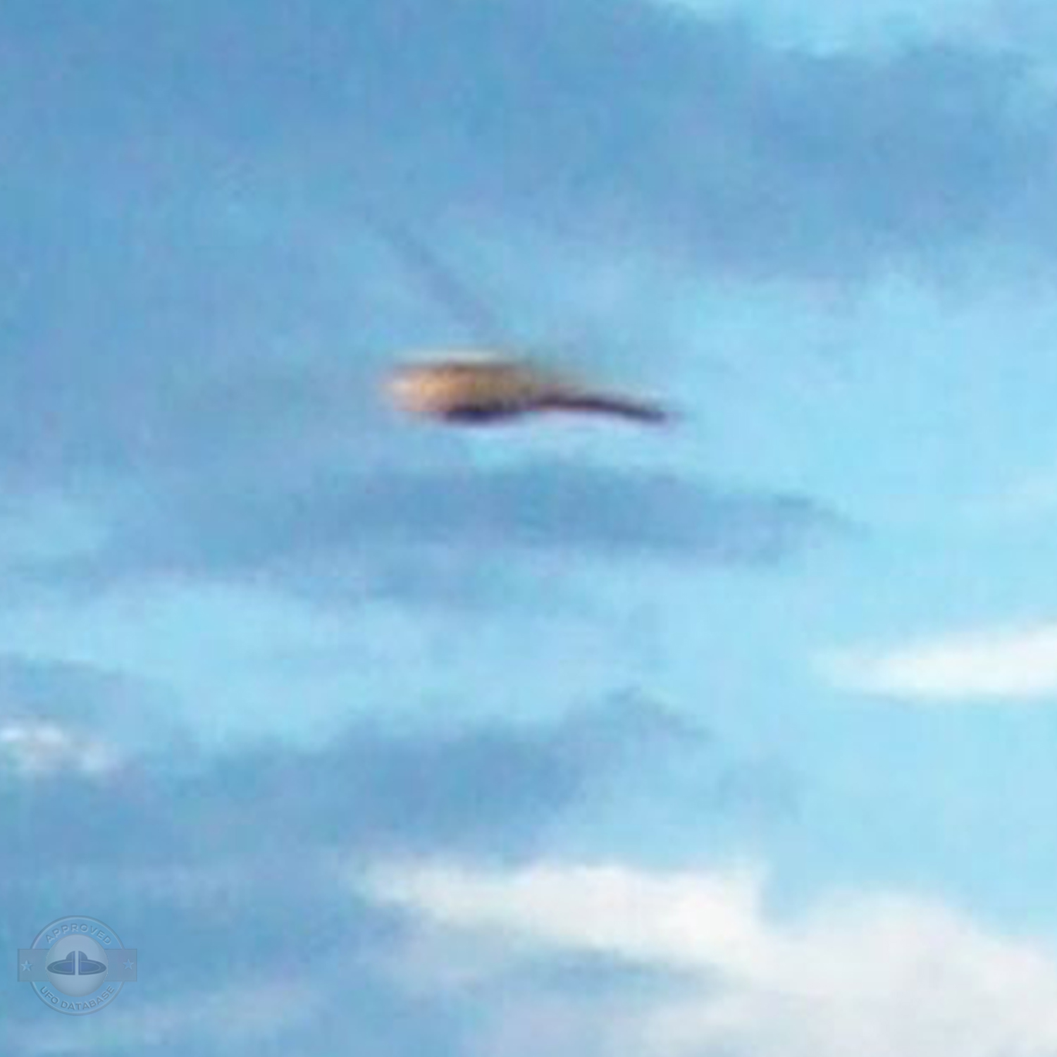 UFO over Beach | Santa Amaro, Bahia Brazil UFO picture | January 2009 UFO Picture #185-4