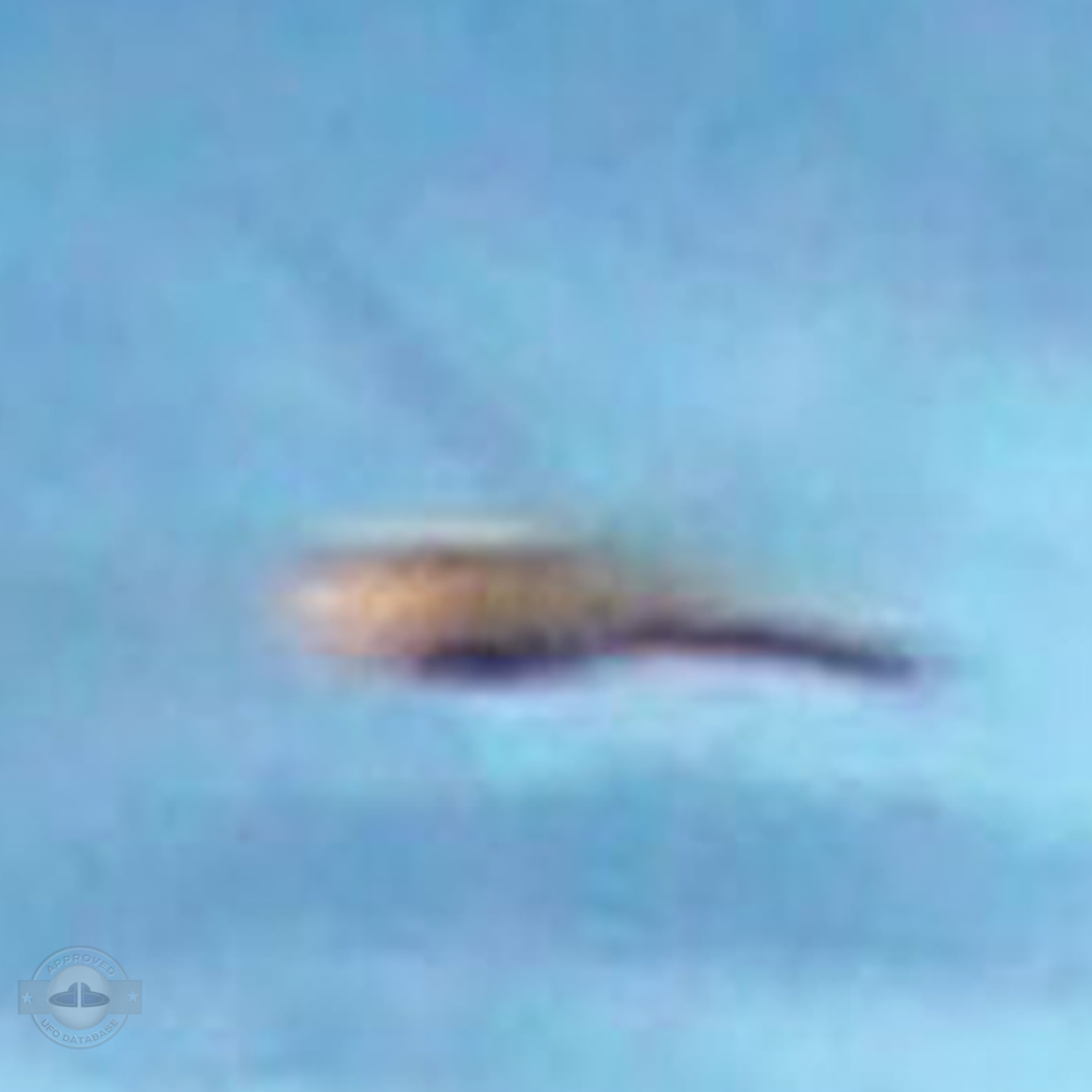 UFO over Beach | Santa Amaro, Bahia Brazil UFO picture | January 2009 UFO Picture #185-5