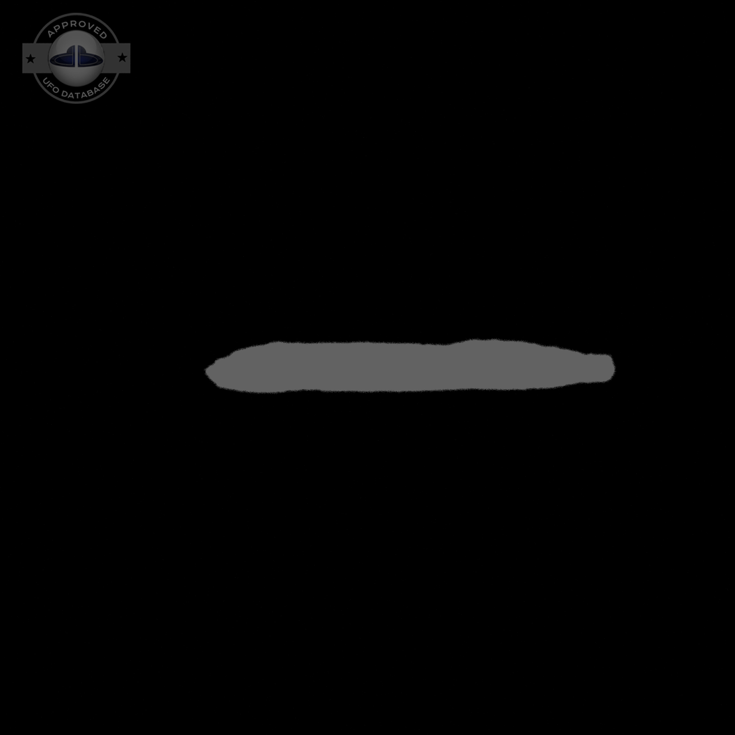 A Ufo is flying at night over the city of Kingston - December 2004 UFO Picture #25-5