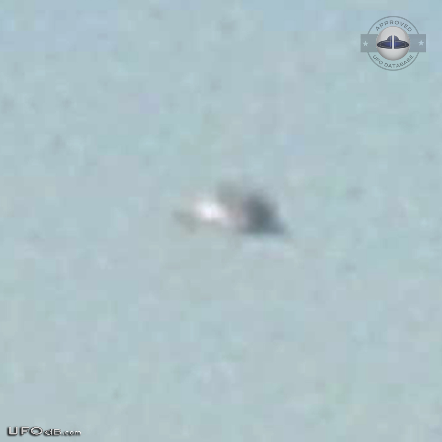 UFO picture get UFO near Alcatraz island - San Fransisco 2011 UFO Picture #431-3