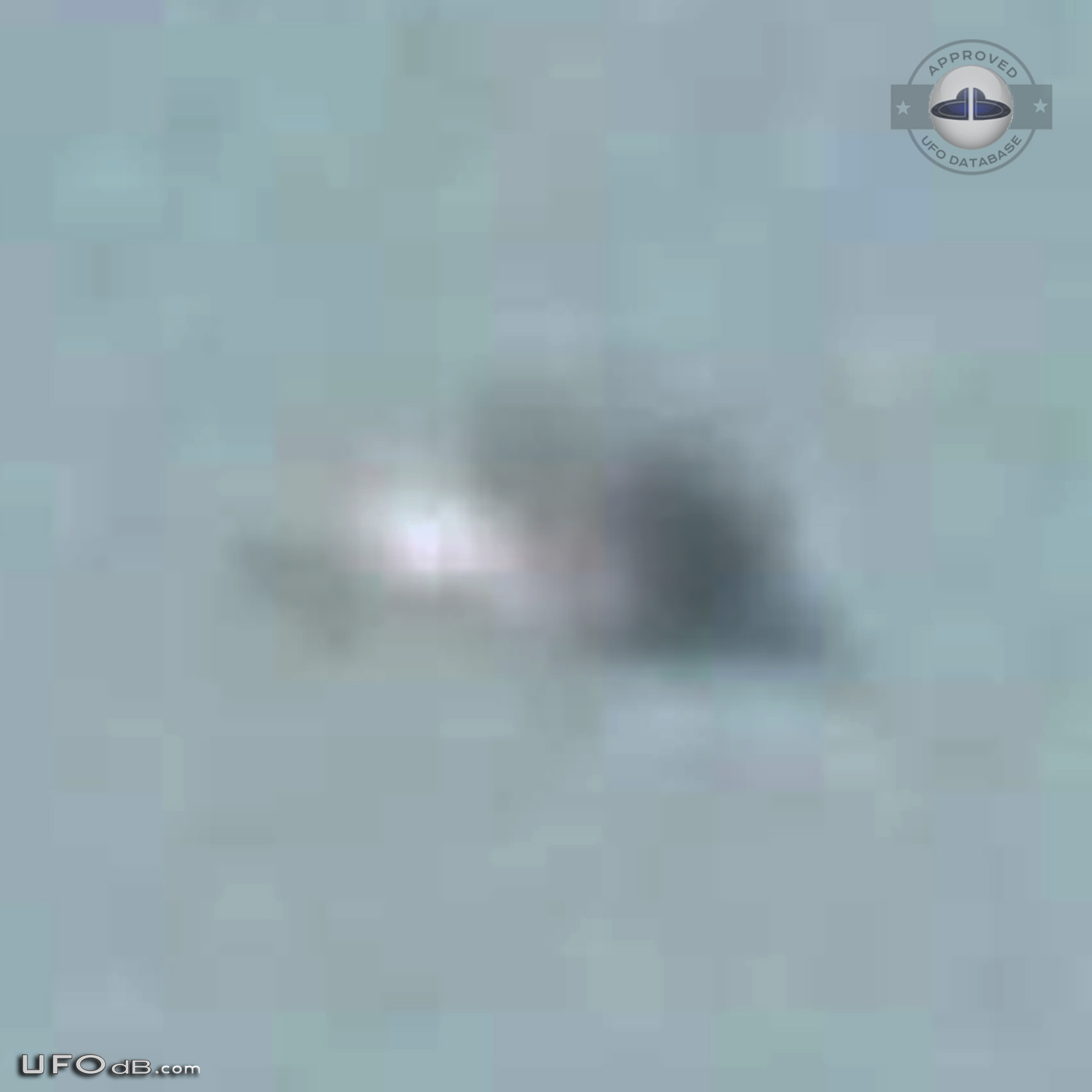 UFO picture get UFO near Alcatraz island - San Fransisco 2011 UFO Picture #431-4