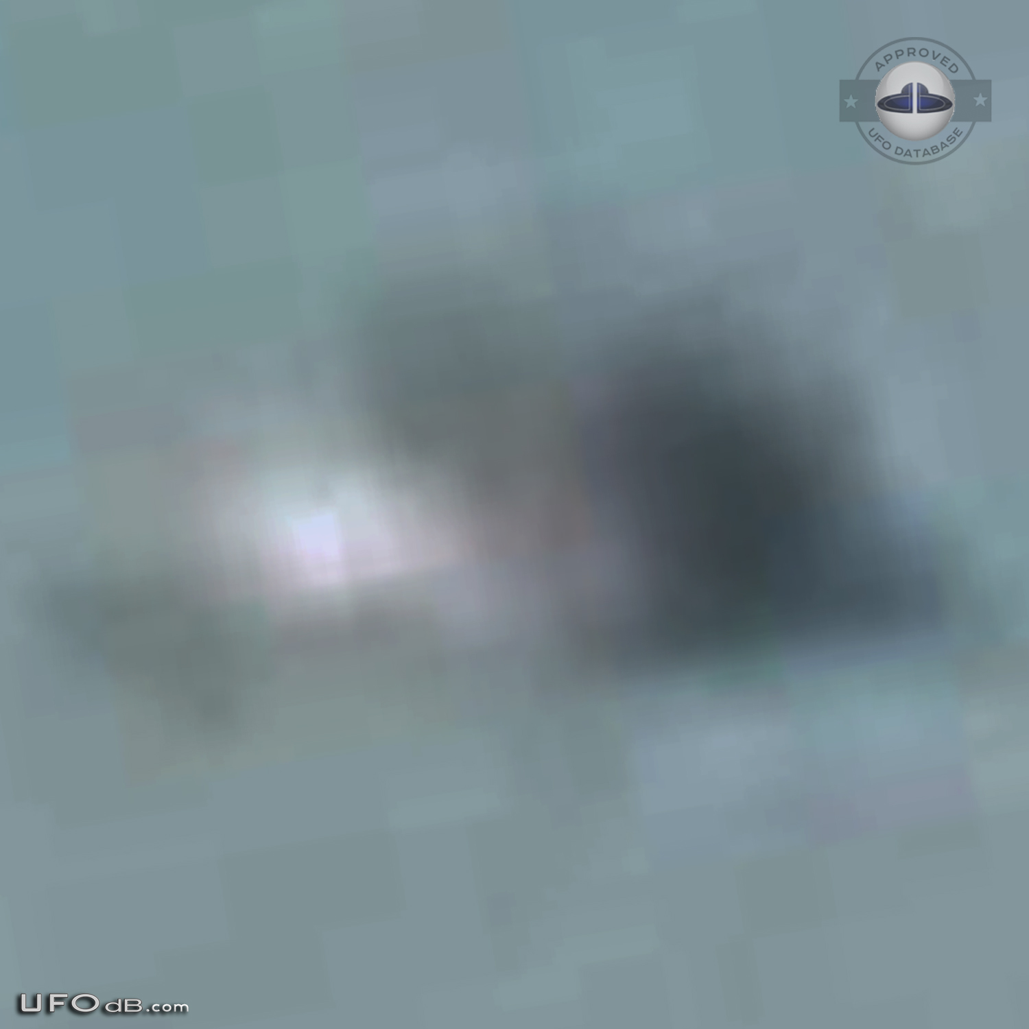 UFO picture get UFO near Alcatraz island - San Fransisco 2011 UFO Picture #431-5