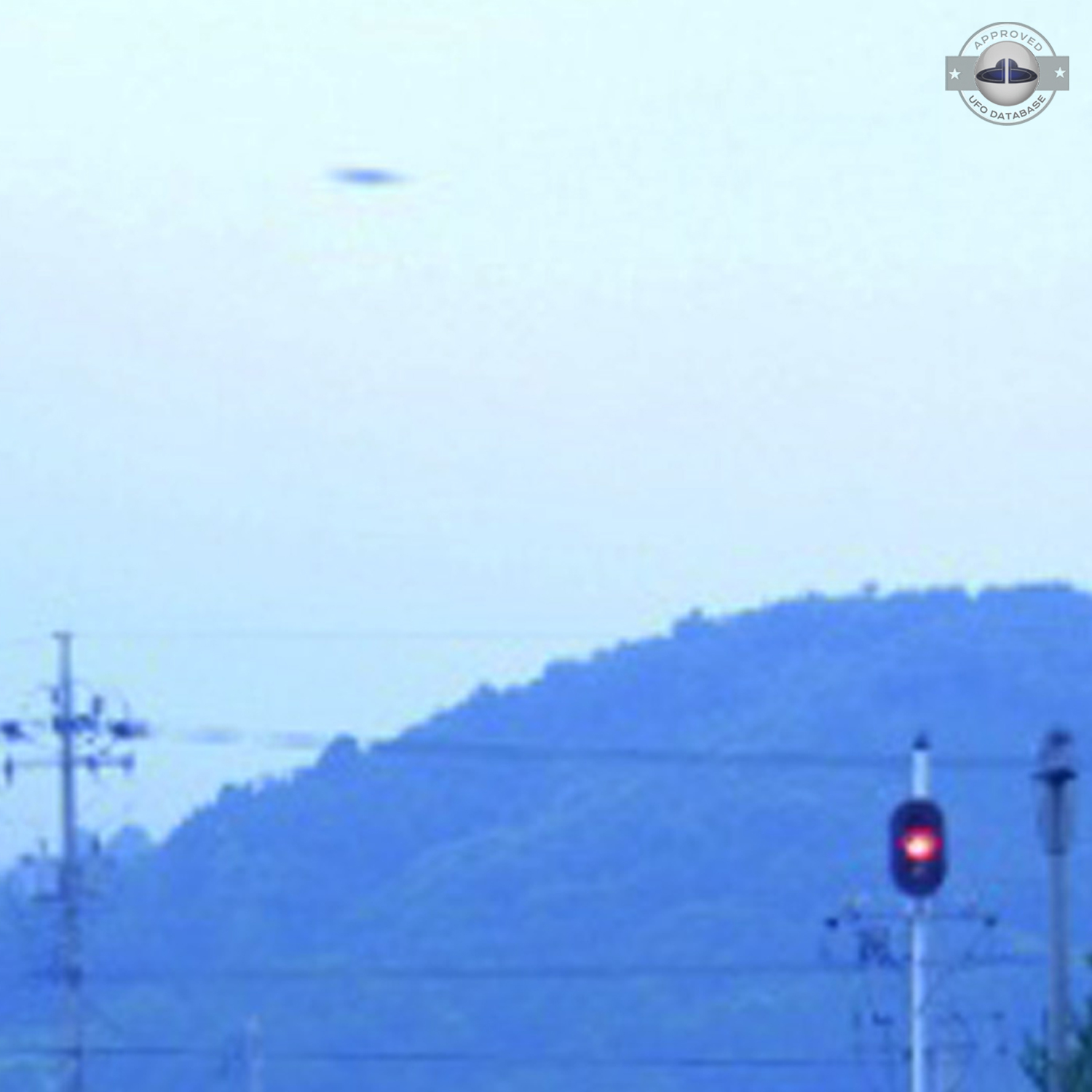 UFO above Yedang Railroad Station | Donggok village, South Korea 2007 UFO Picture #190-3