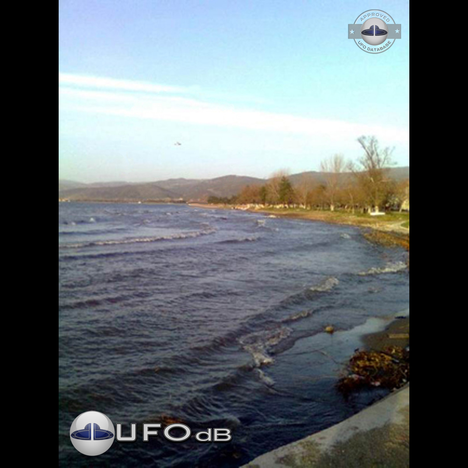 Police officer testify seeing alien craft with UFO picture to prove it UFO Picture #191-1