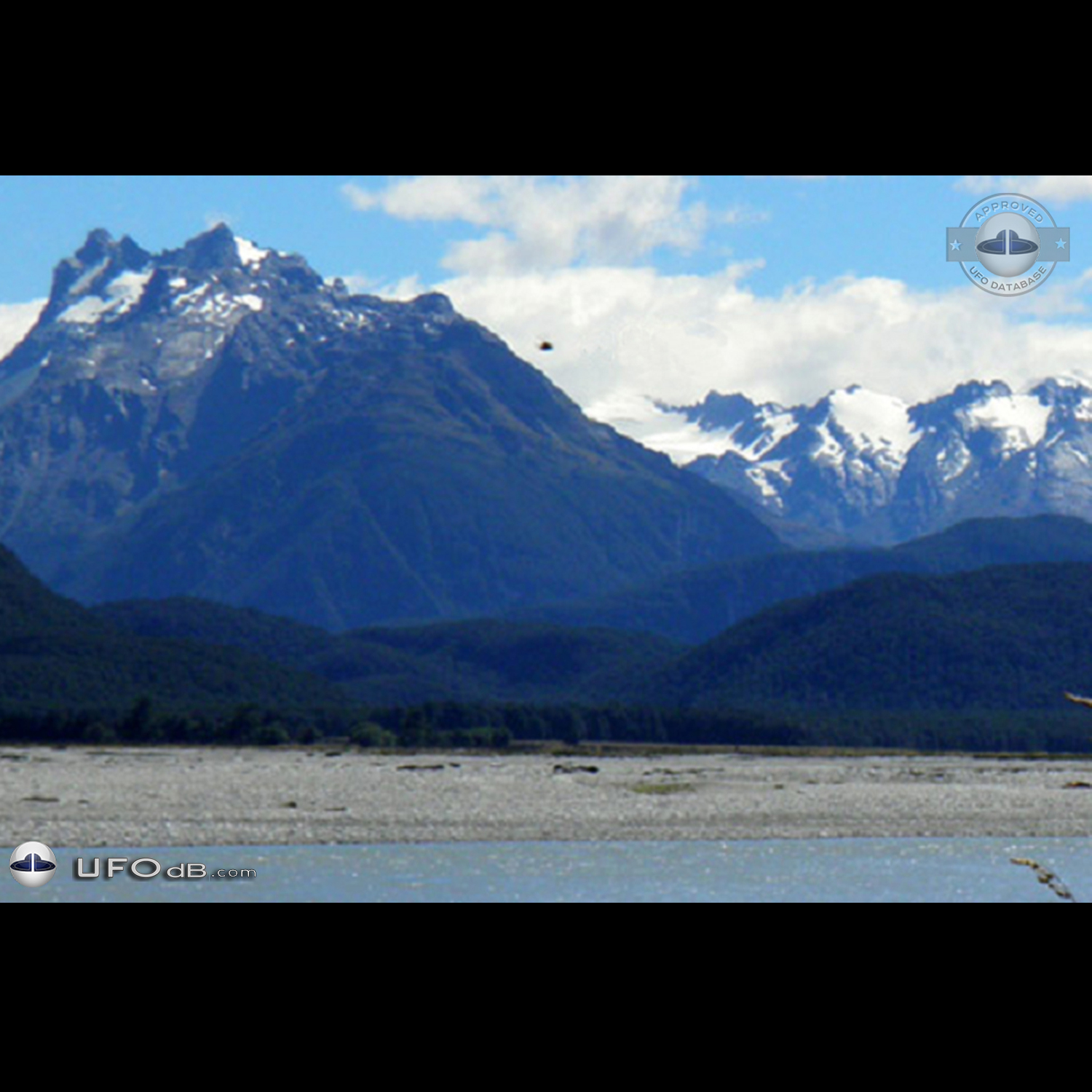 UFO sighting near Humboldt Mountains Glenorchy New Zealand 2015 UFO Picture #662-1