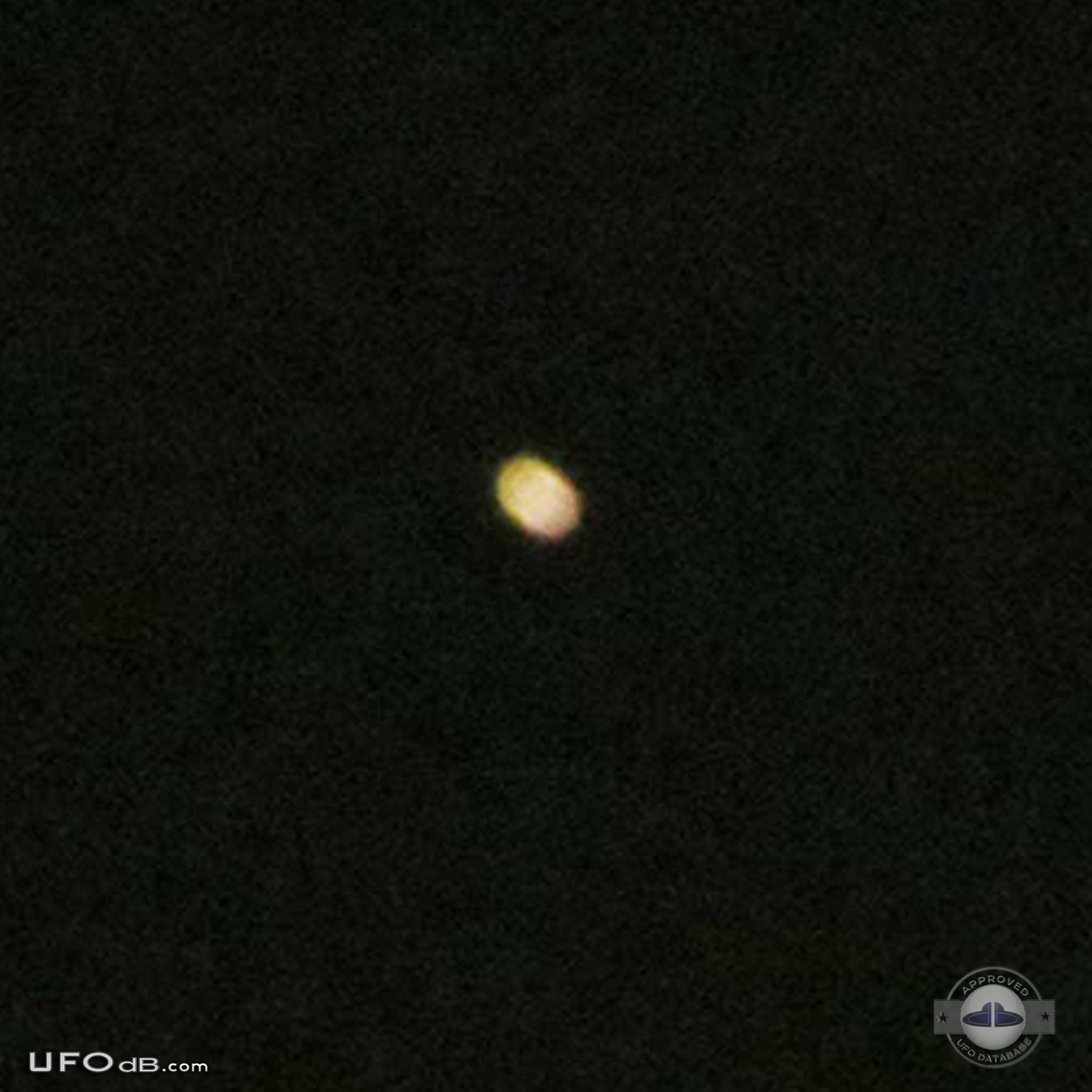 UFO sightings seen by neighbors and Local Police in Texas USA 2012 UFO Picture #479-5