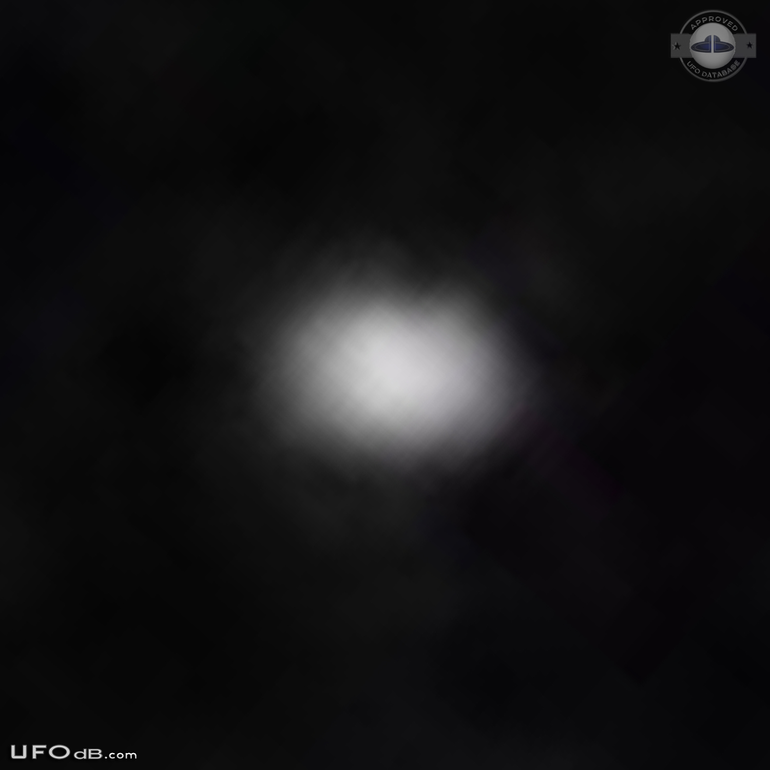 UFO with tentacles with reddish color seen over Magee, Mississipi 2014 UFO Picture #561-8
