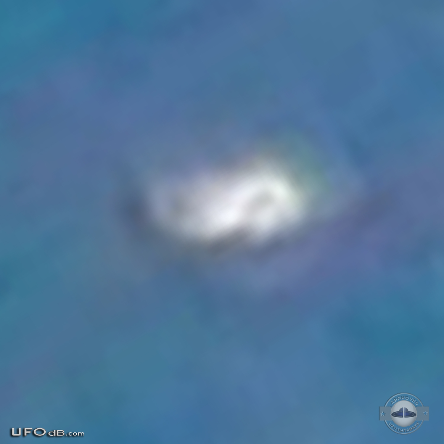 Unmoving Star turns out to be a UFO in Cooma, NSW, Australia 2012 UFO Picture #477-5