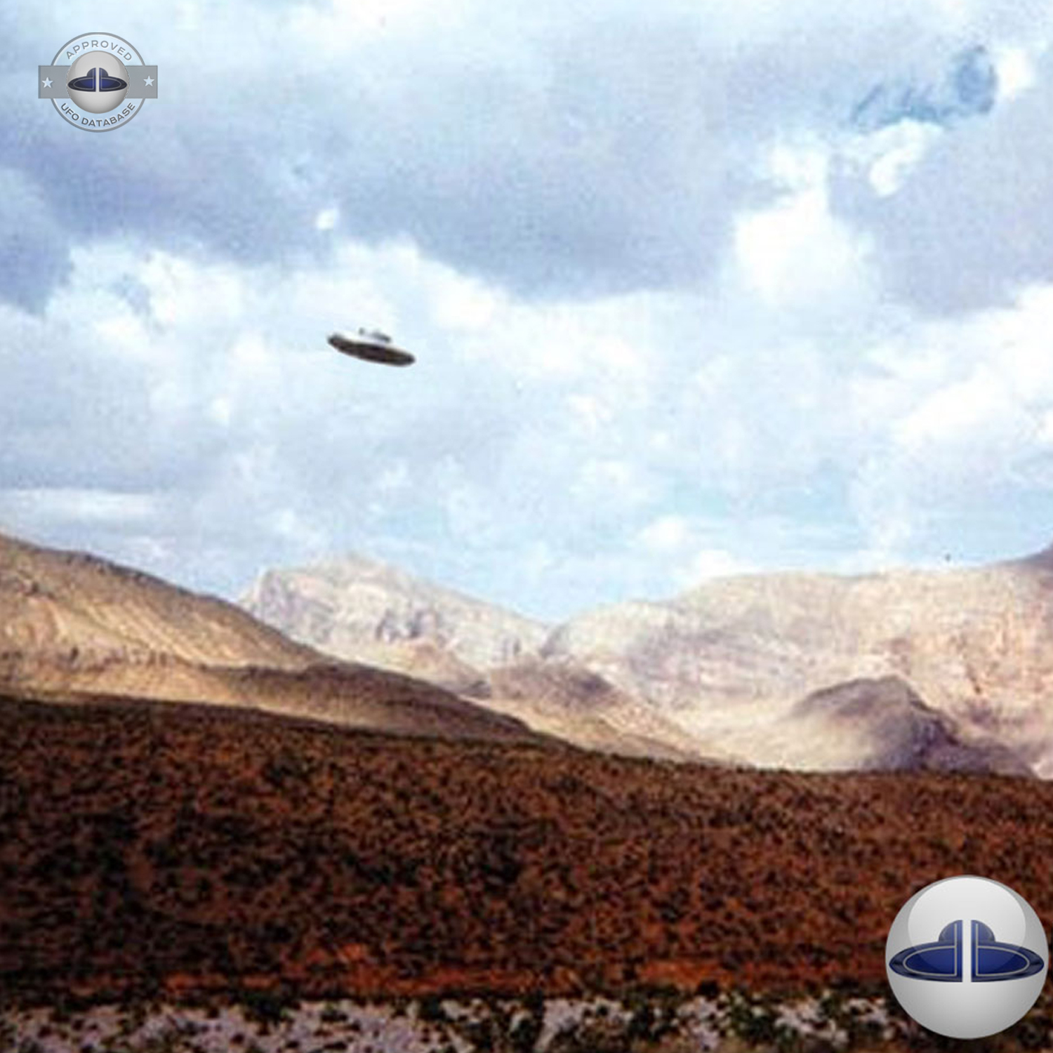 UFO picture was shot in southern Utah near Lake Powell | USA 1998 UFO Picture #134-3