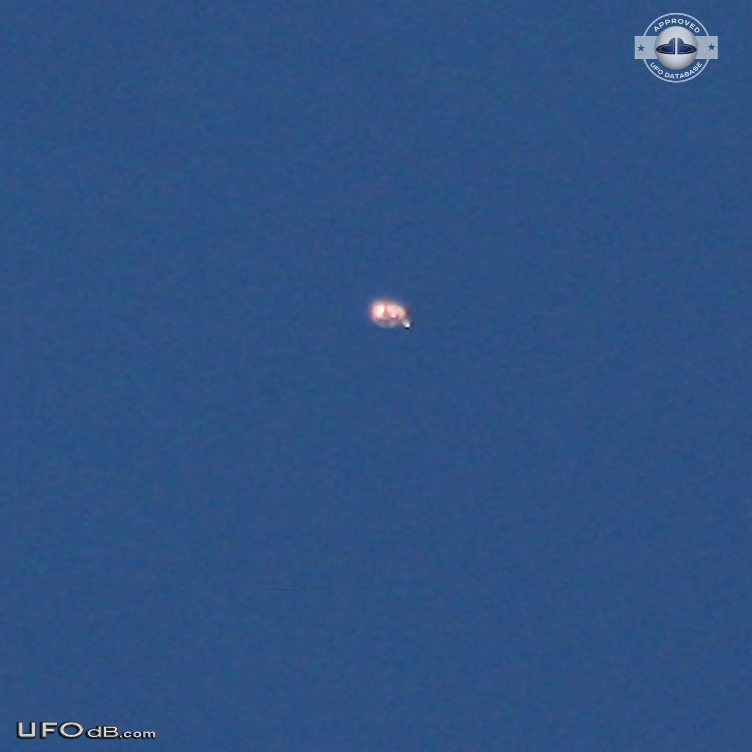 Very bright reflective UFO - Thousands Oaks California - pictures 2012 UFO Picture #516-1