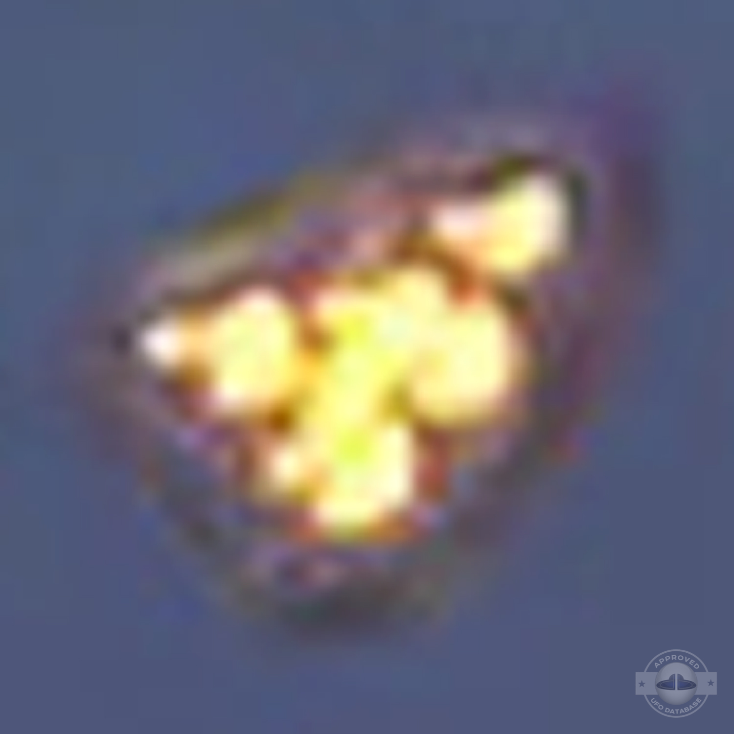 UFO seen by hundreds in Vladivostok | Russia UFO picture | 2010 UFO Picture #167-8