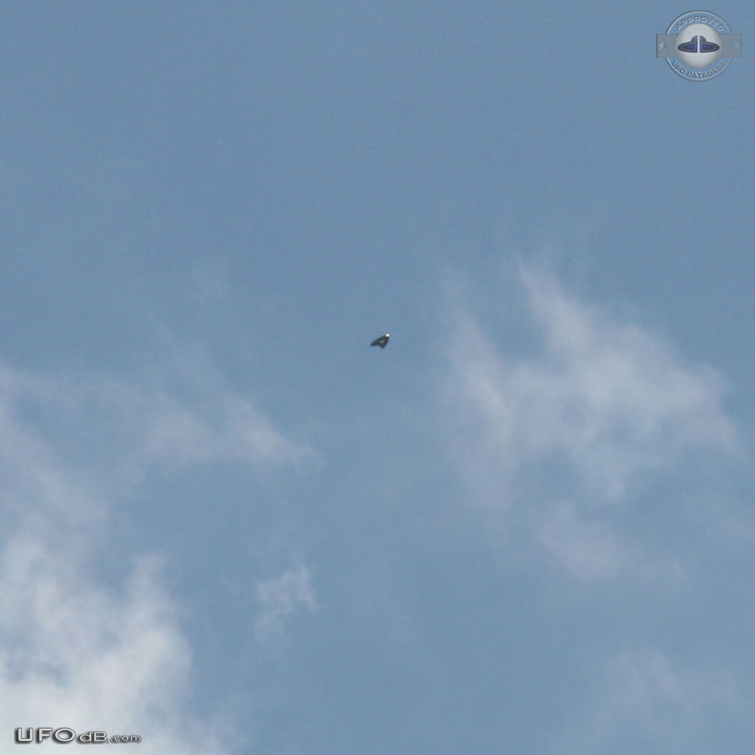 Watched UFO first in the west move quickly through to north east - Gle UFO Picture #740-3