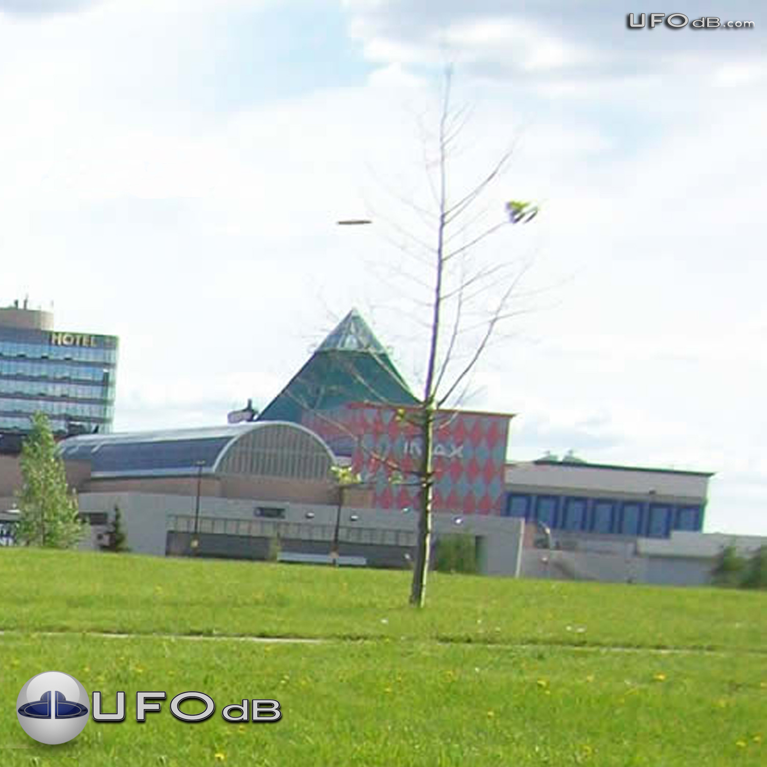 West Edmonton Mall visited by a UFO | Alberta, Canada | May 21 2011 UFO Picture #321-1