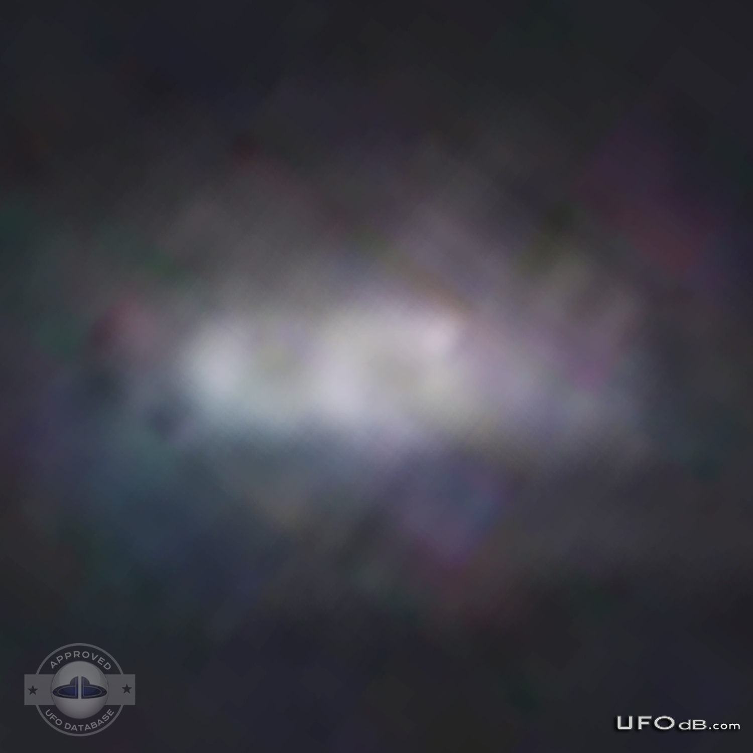 While looking at planes a Man see a UFO - Cauca, Colombia - March 2011 UFO Picture #280-8
