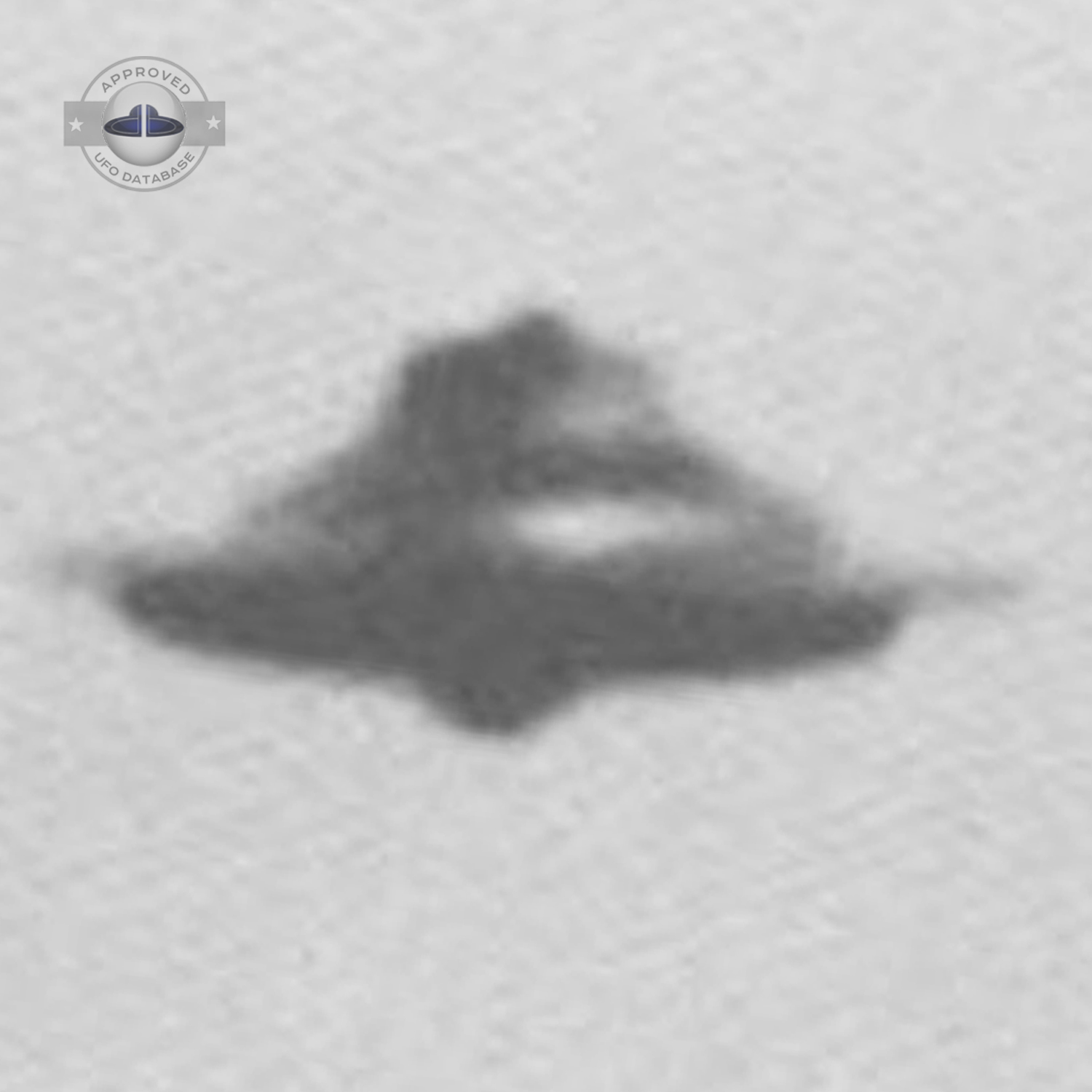 Metallic ufo approached the power lines from the West - Rhode Island UFO Picture #77-5