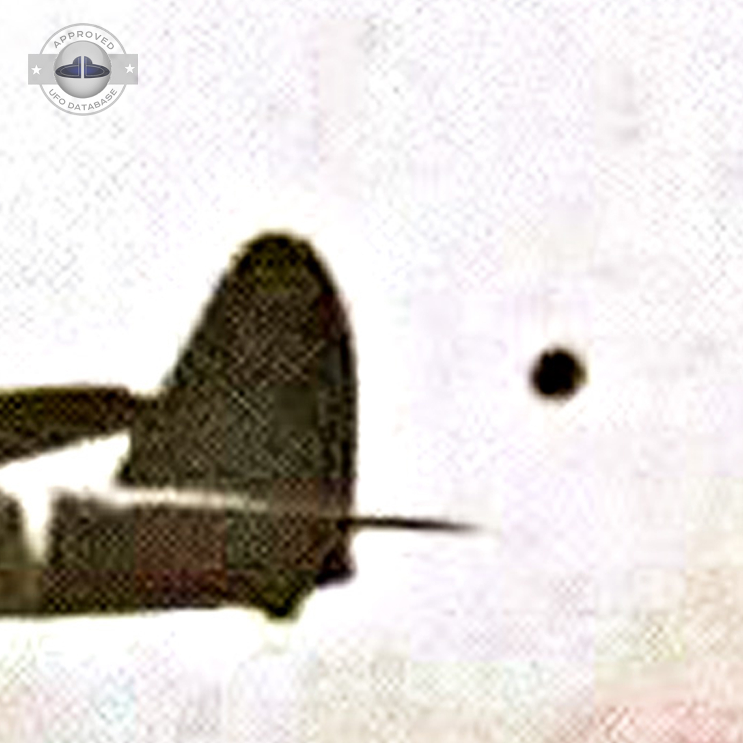 World War II Japanese Sally Bomber followed by UFO (Foo Fighters) UFO Picture #209-3