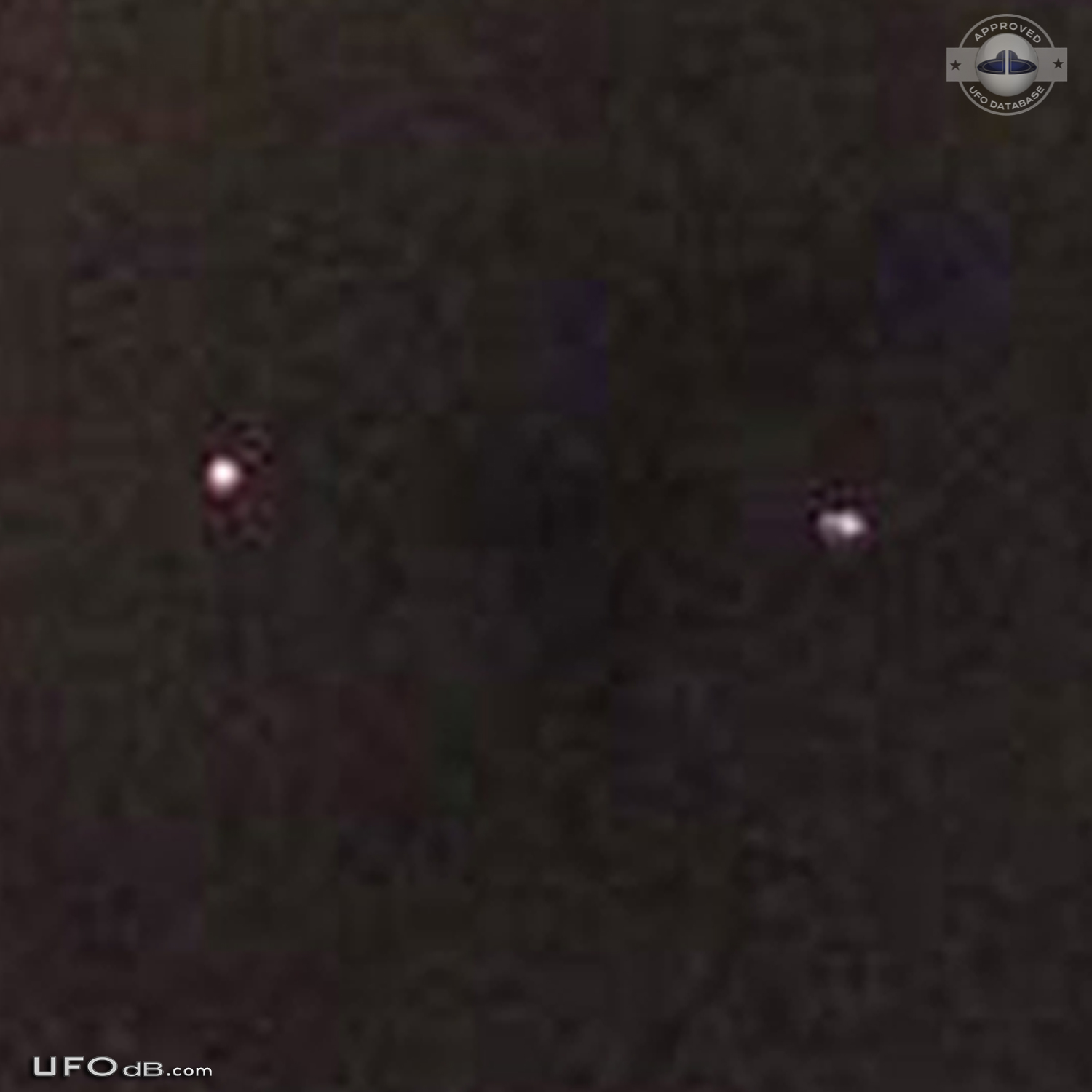 two blue lights UFO seen near Taipei 101 building Dec 2014 UFO Picture #585-4