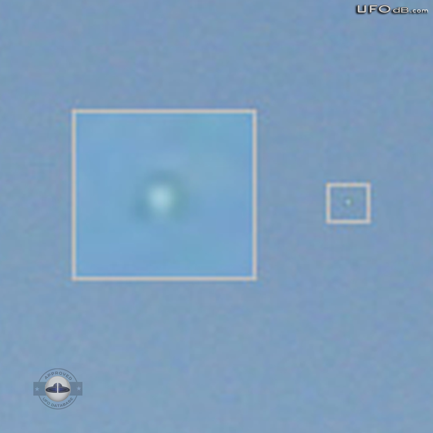 Two Fast Metallic UFOs over the mountains | Afghanistan | April 4 2011 UFO Picture #269-4