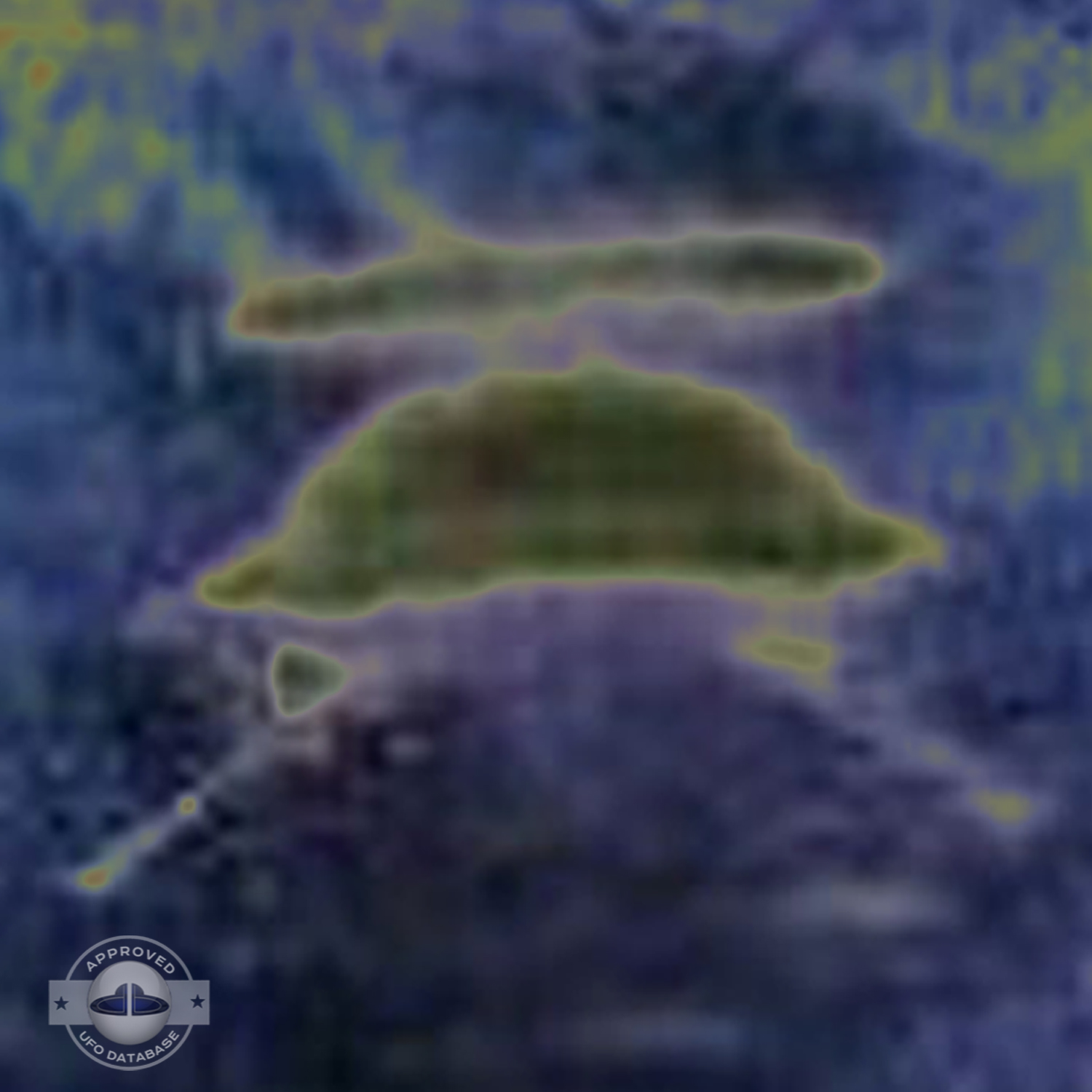 Strange picture of UFO in Las Lenas valley in the Andes mountains UFO Picture #21-5