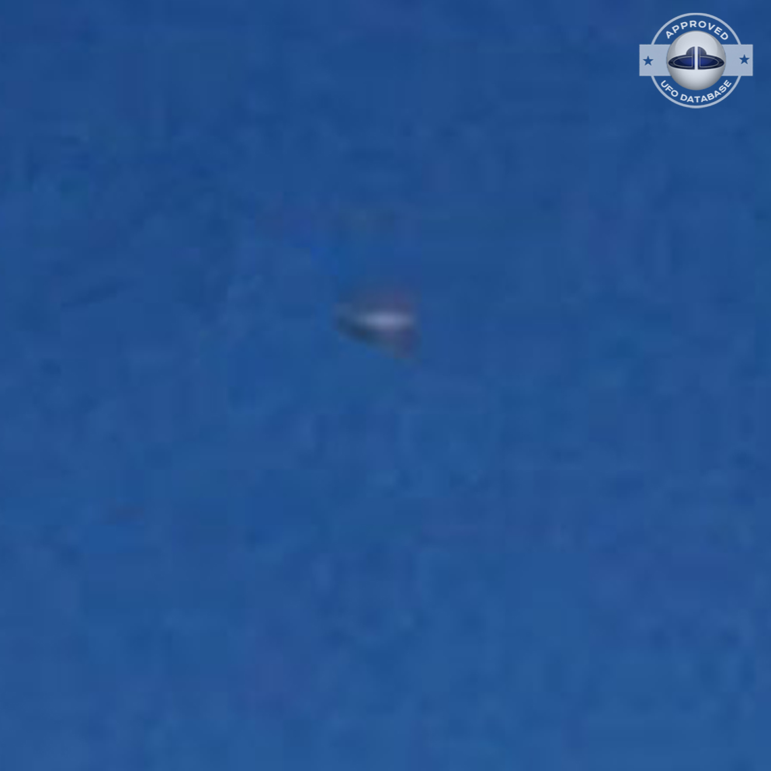UFO picture taken august 2009 over Auburn in California UFO Picture #18-3