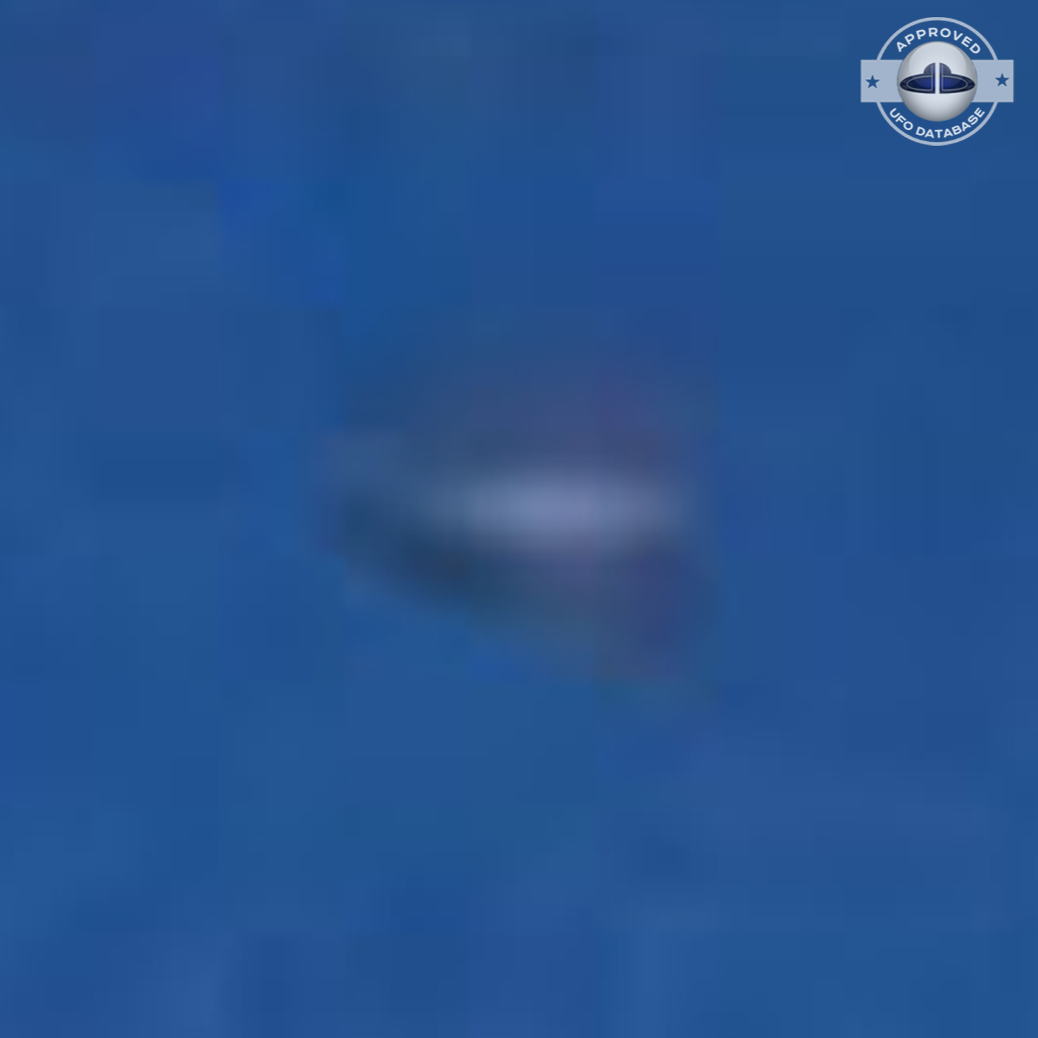 UFO picture taken august 2009 over Auburn in California UFO Picture #18-4