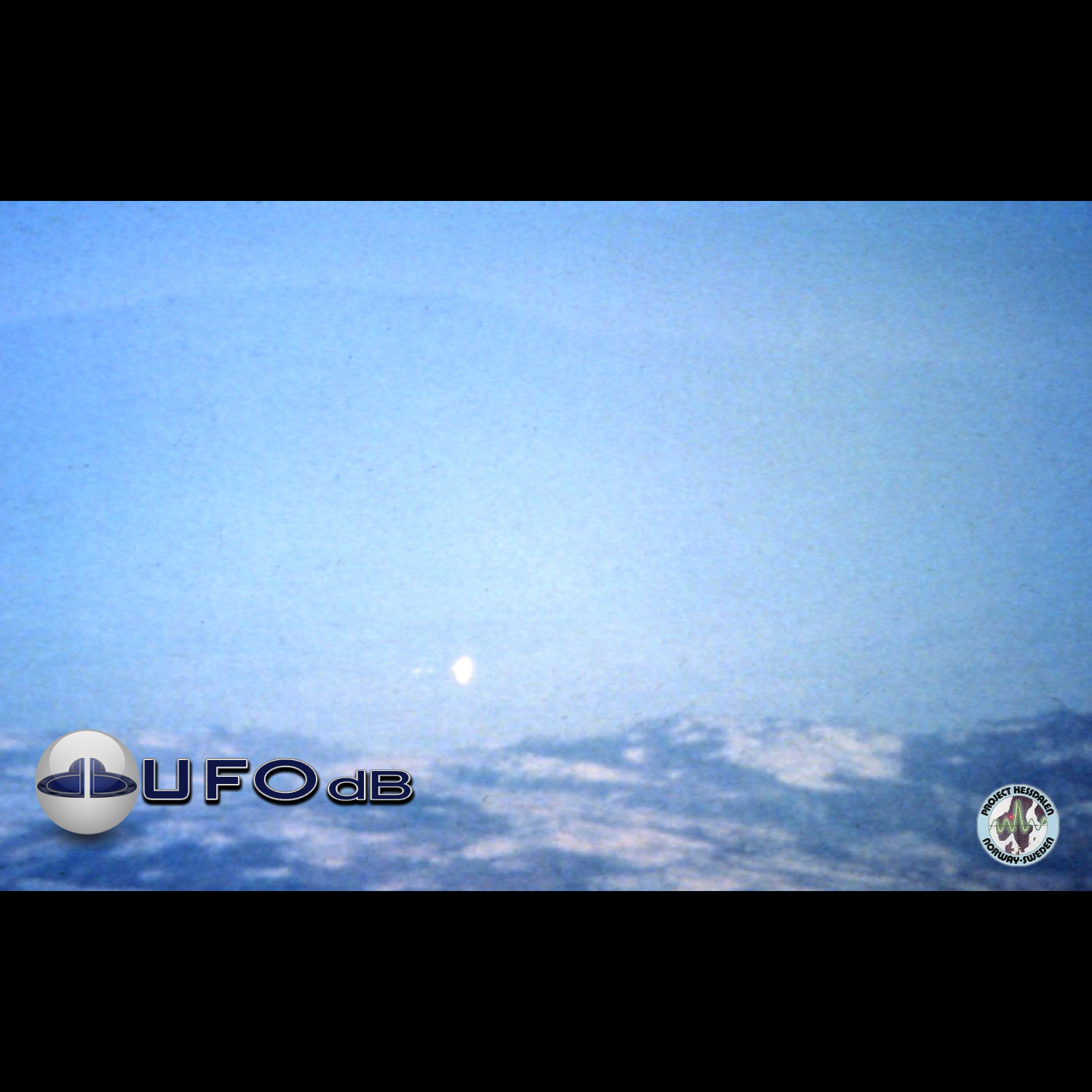 UFO picture taken over the 15 km long Hessdalen valley. Holtalen UFO Picture #17-1