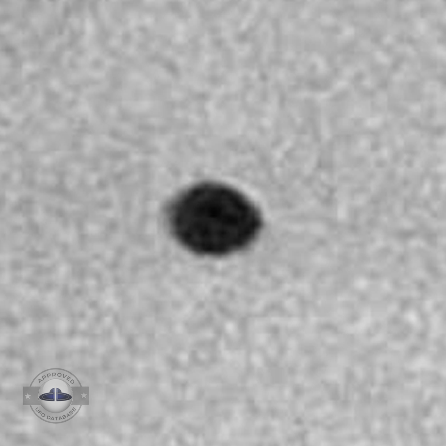 UFO picture taken by Andre Fregnale around lake Chauvet in Picherande UFO Picture #71-4