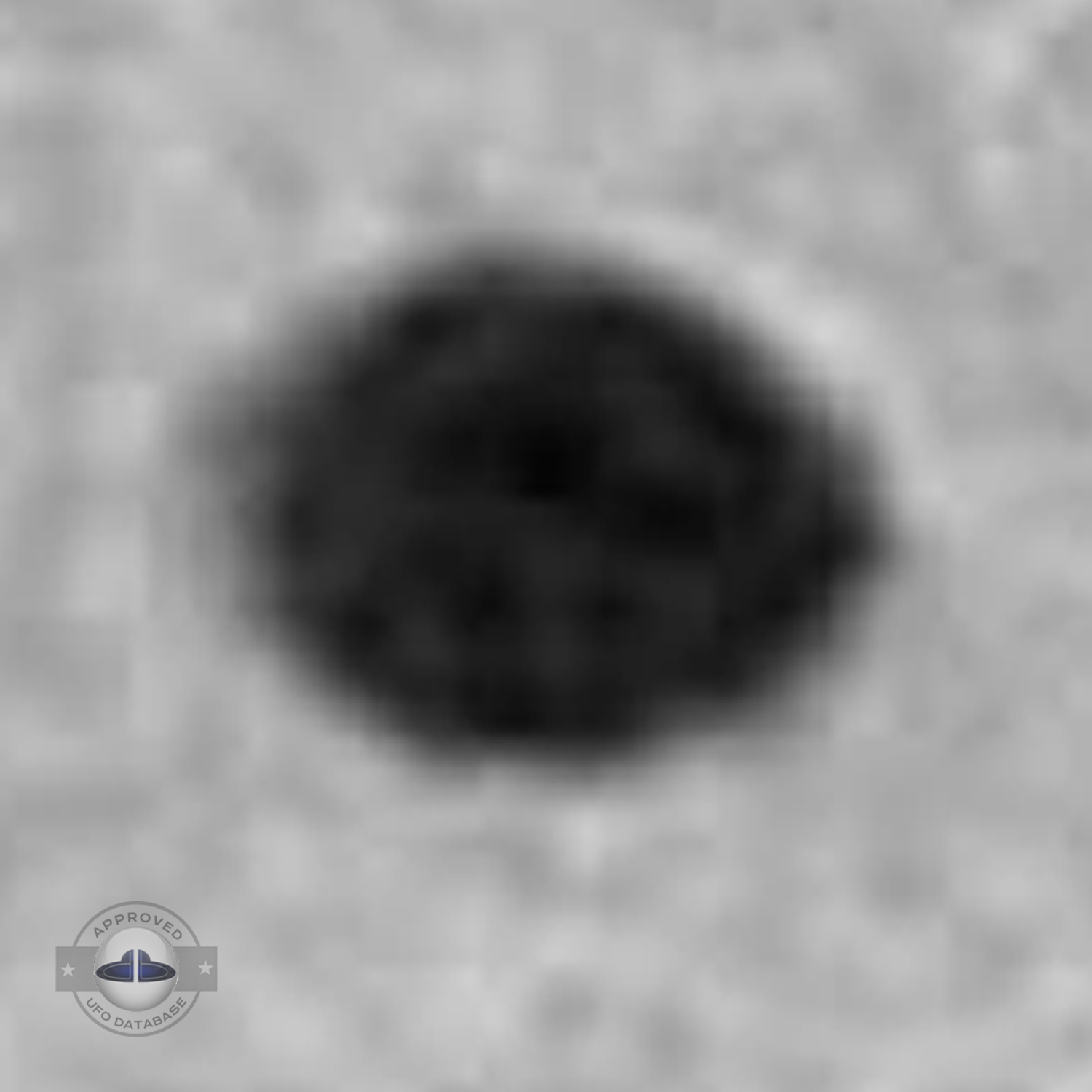 UFO picture taken by Andre Fregnale around lake Chauvet in Picherande UFO Picture #71-5