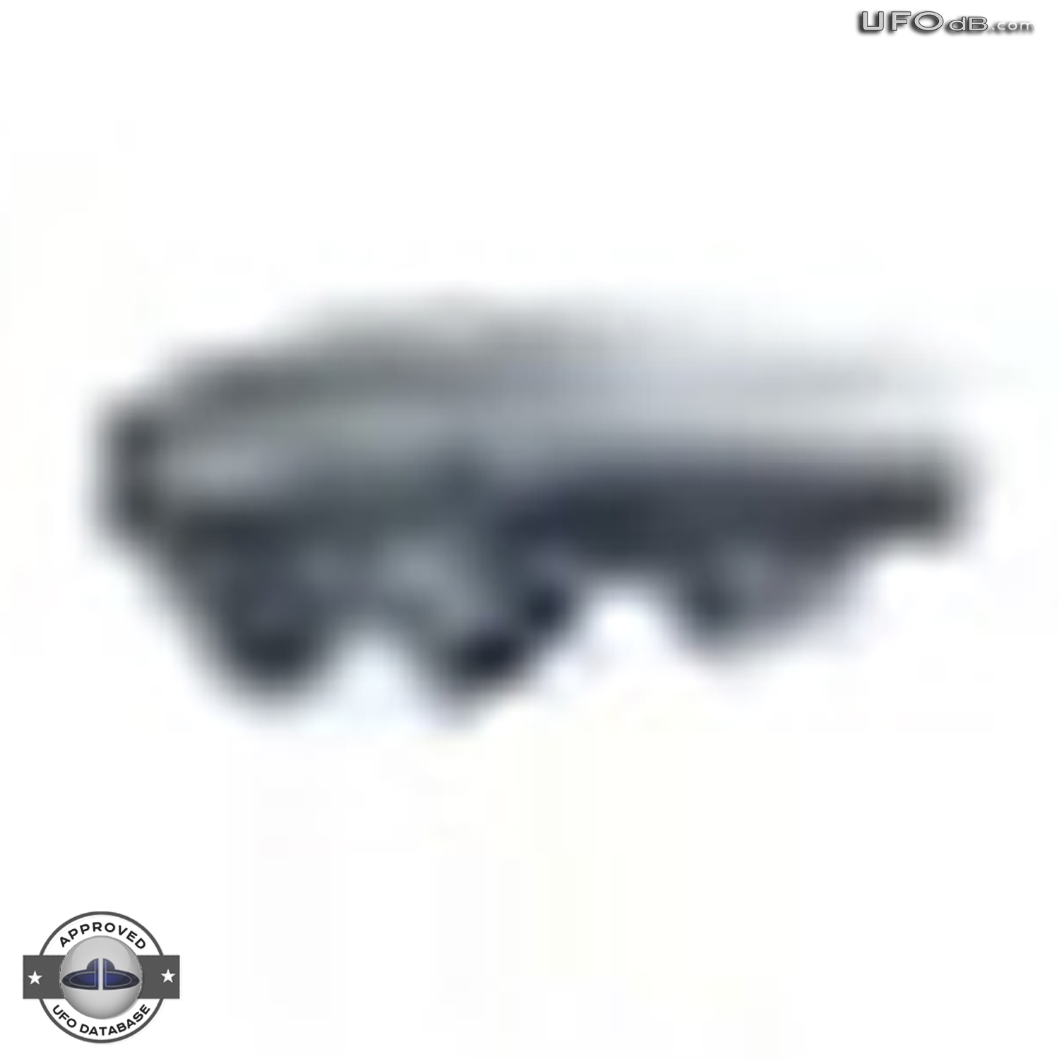 Very Strange UFO caught on picture over Rome | Italy | January 19 2011 UFO Picture #312-5