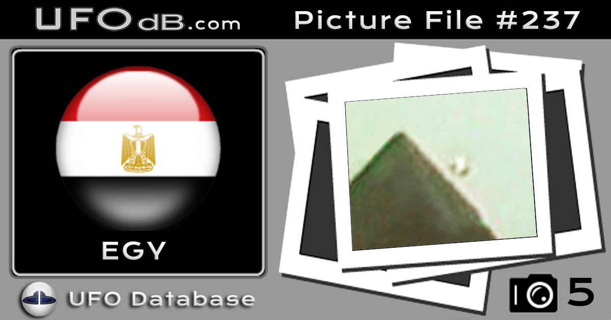 Transforming UFO beside Pyramid of Khafre | Giza, Egypt | May 23 2006