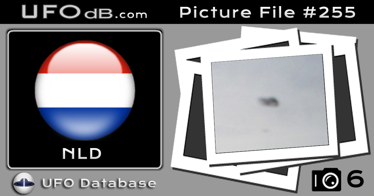 KLM Airplane passenger see UFO near wing | Amsterdam, Netherlands 2006