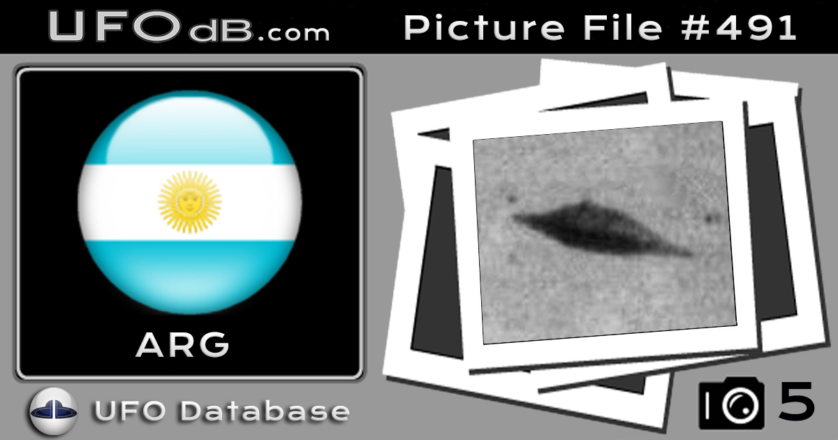 Old 1978 double Saucer UFO picture from Renalegh, Buenos Aires
