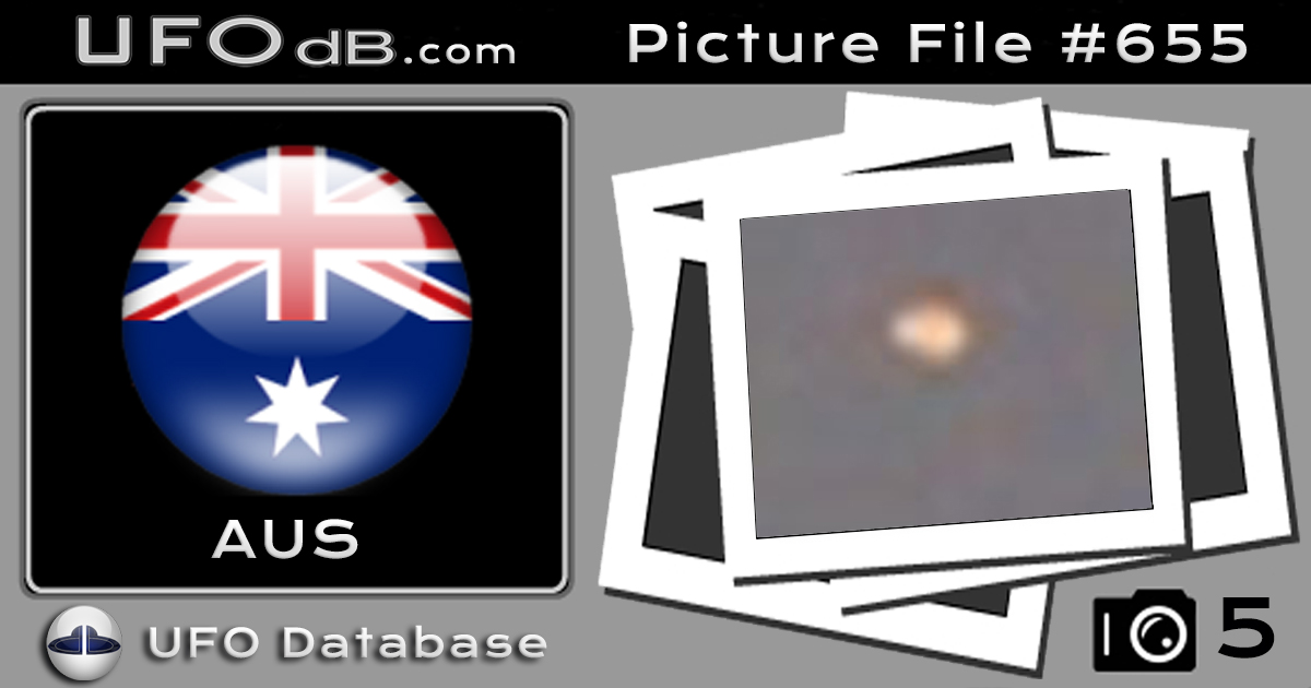 Day light large silver UFO in Fremantle Western Australia January 2015