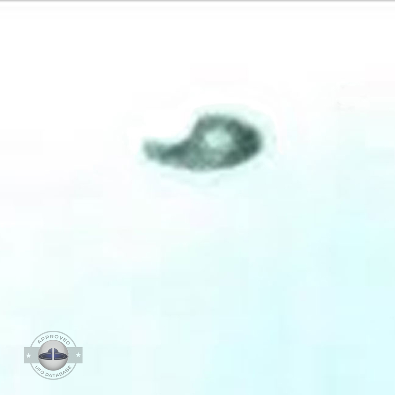 UFO picture was shot from the roof of an building in New York City UFO Picture #105-3