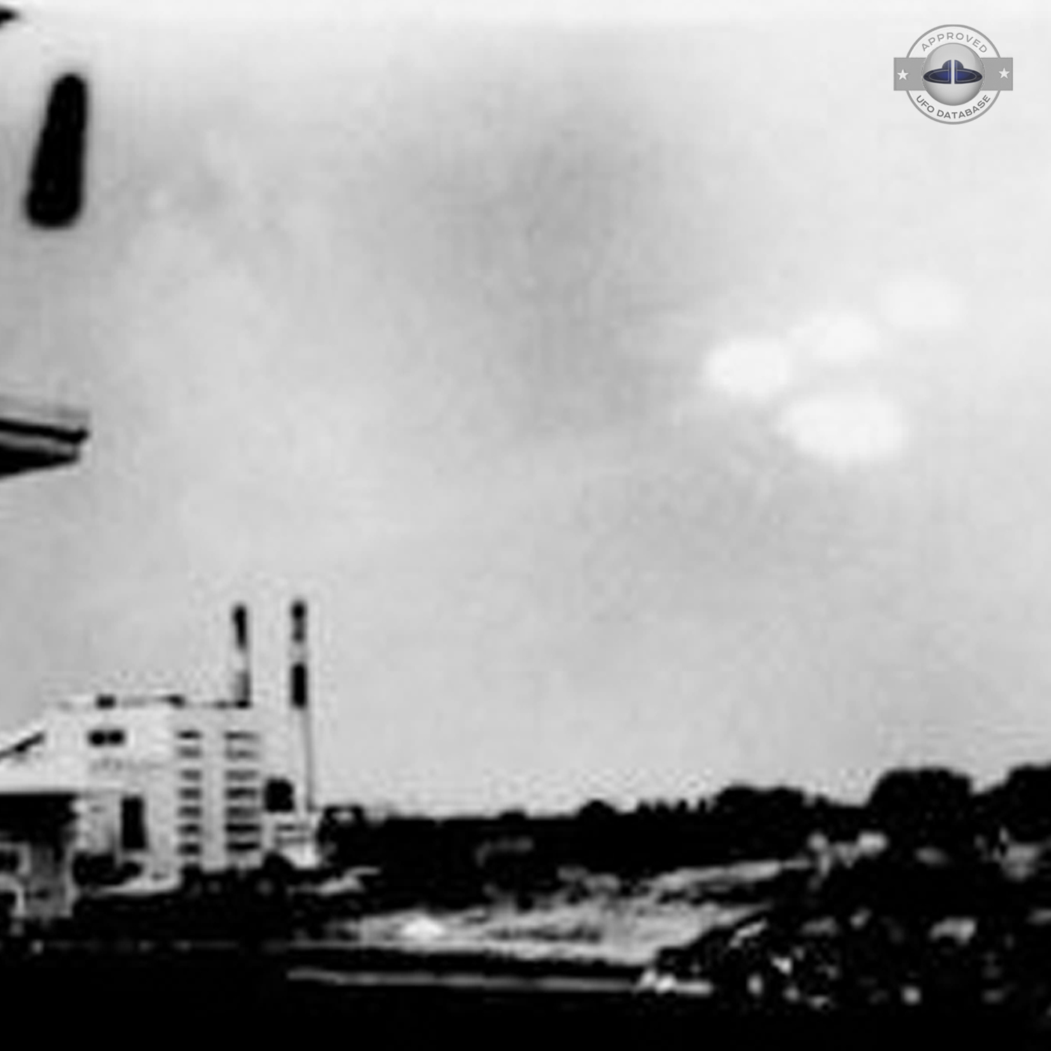 Famous Salem UFO Picture | Massachusetts UFO sighting | July 16 1952 UFO Picture #119-6